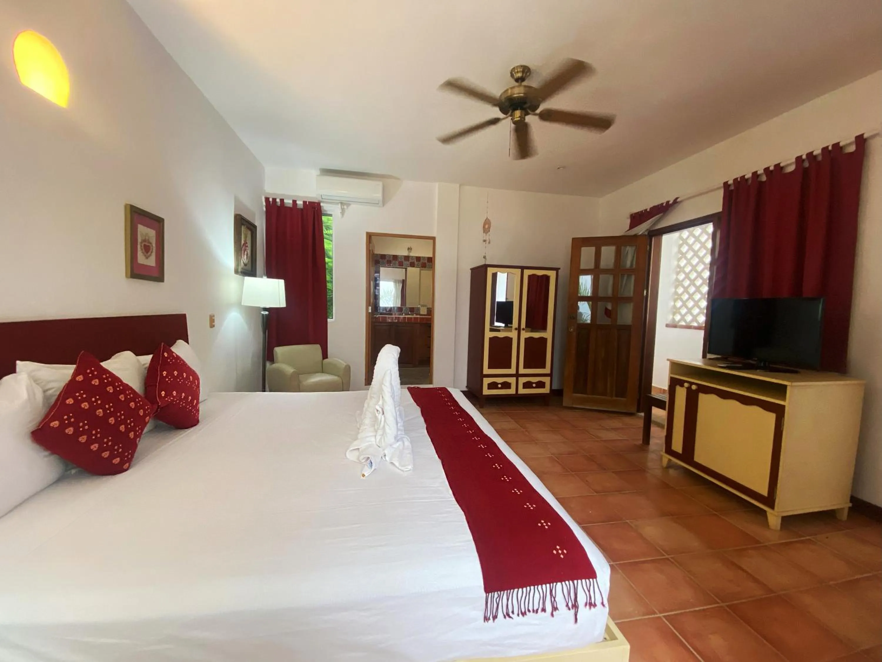 Bed in Zihil Ha Hotel