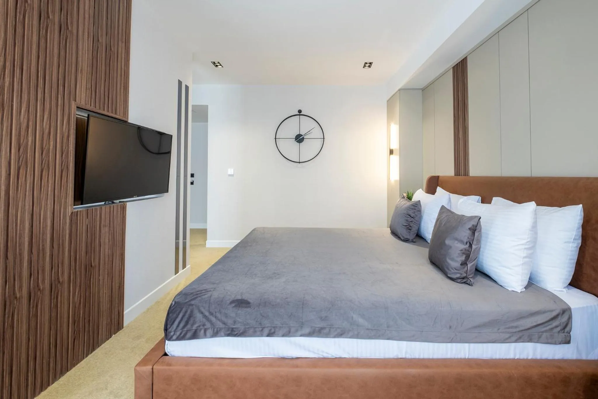 Communal lounge/ TV room, Bed in Euphrates Hotel Bursa