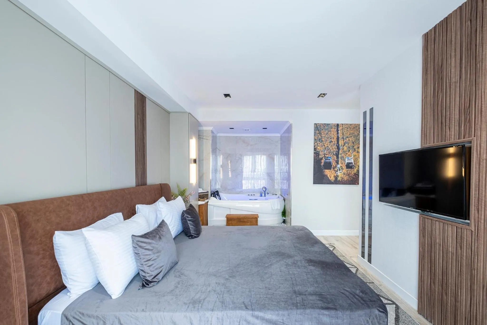 Bed in Euphrates Hotel Bursa