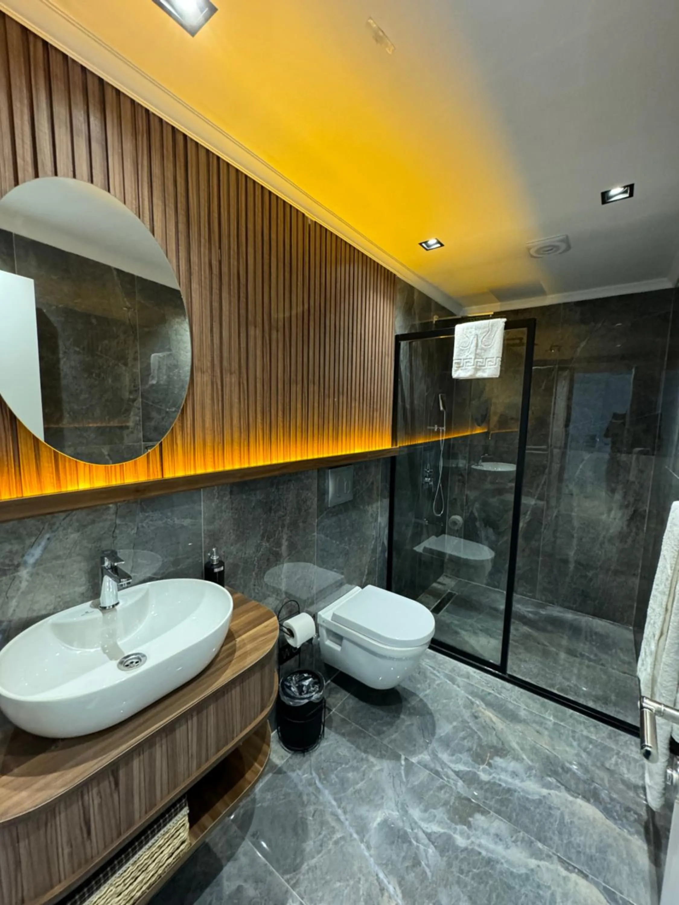 Bathroom in Euphrates Hotel Bursa