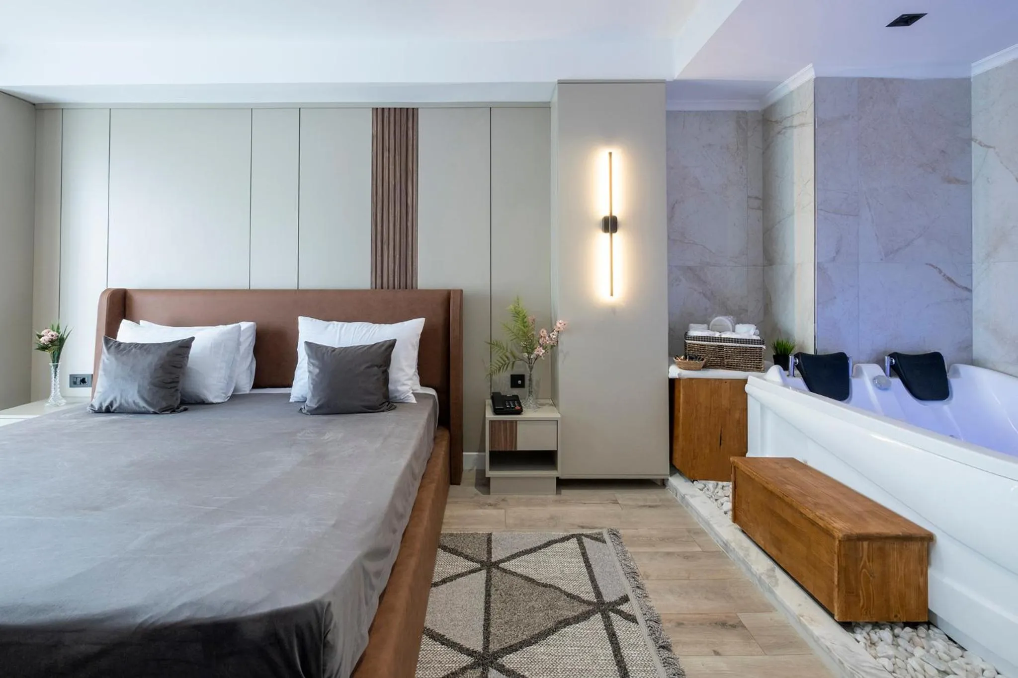 Bed in Euphrates Hotel Bursa