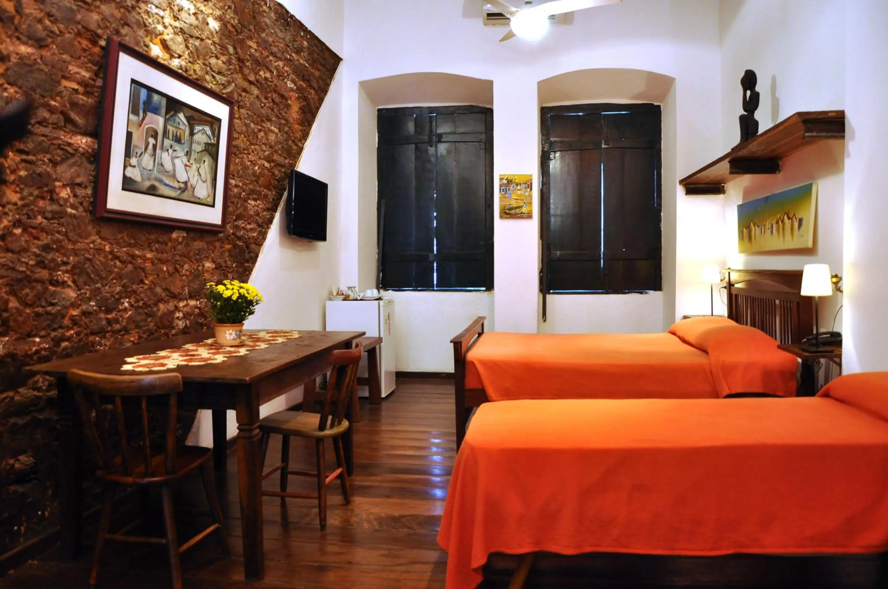 Bed in Studio do Carmo Galeria de Artes e Pousada