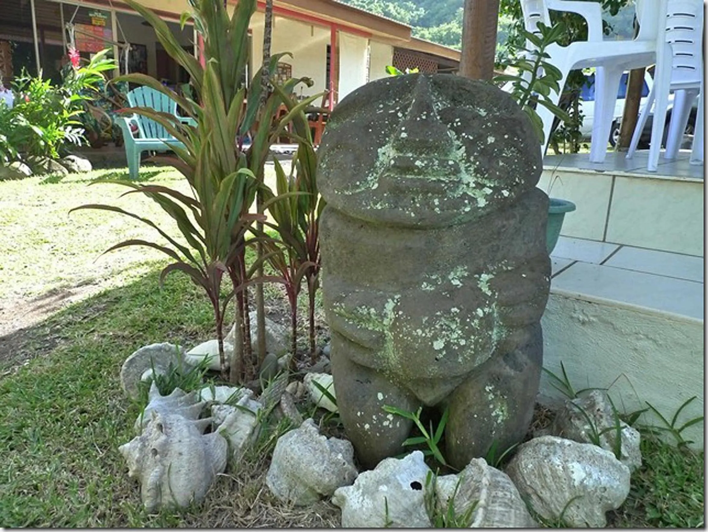 Garden in Pension TE MITI - PLAGE-BEACH 200m - Mahana Parc & Vaiava Beach pk18 - B&B CHAMBRES ou DORTOIR