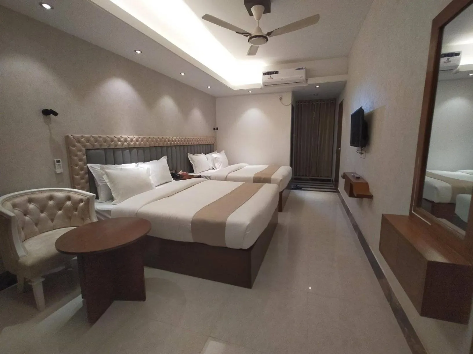 Bed in The Tayef Residency