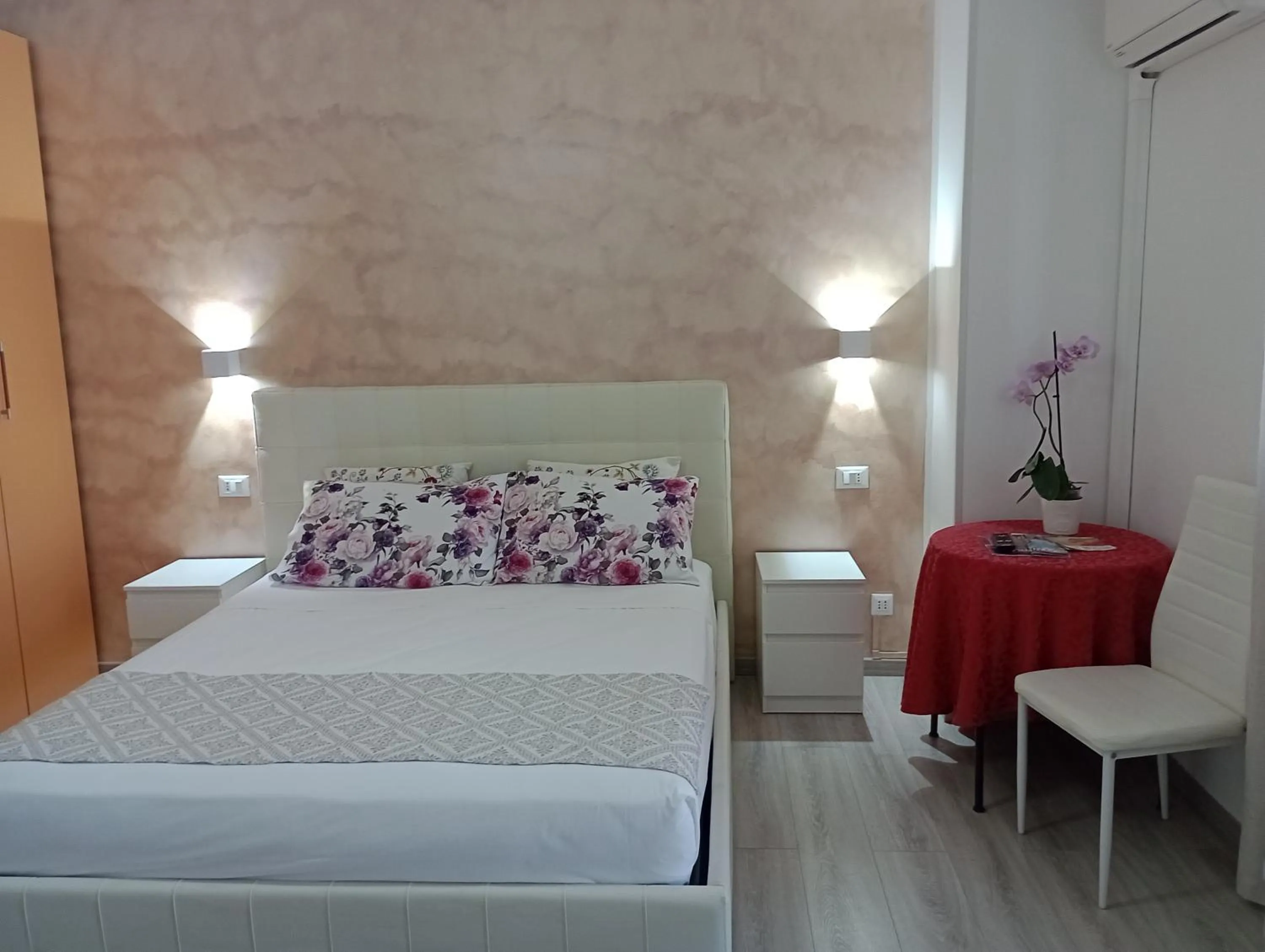 Bed in Viola di Mare Rooms and Parking
