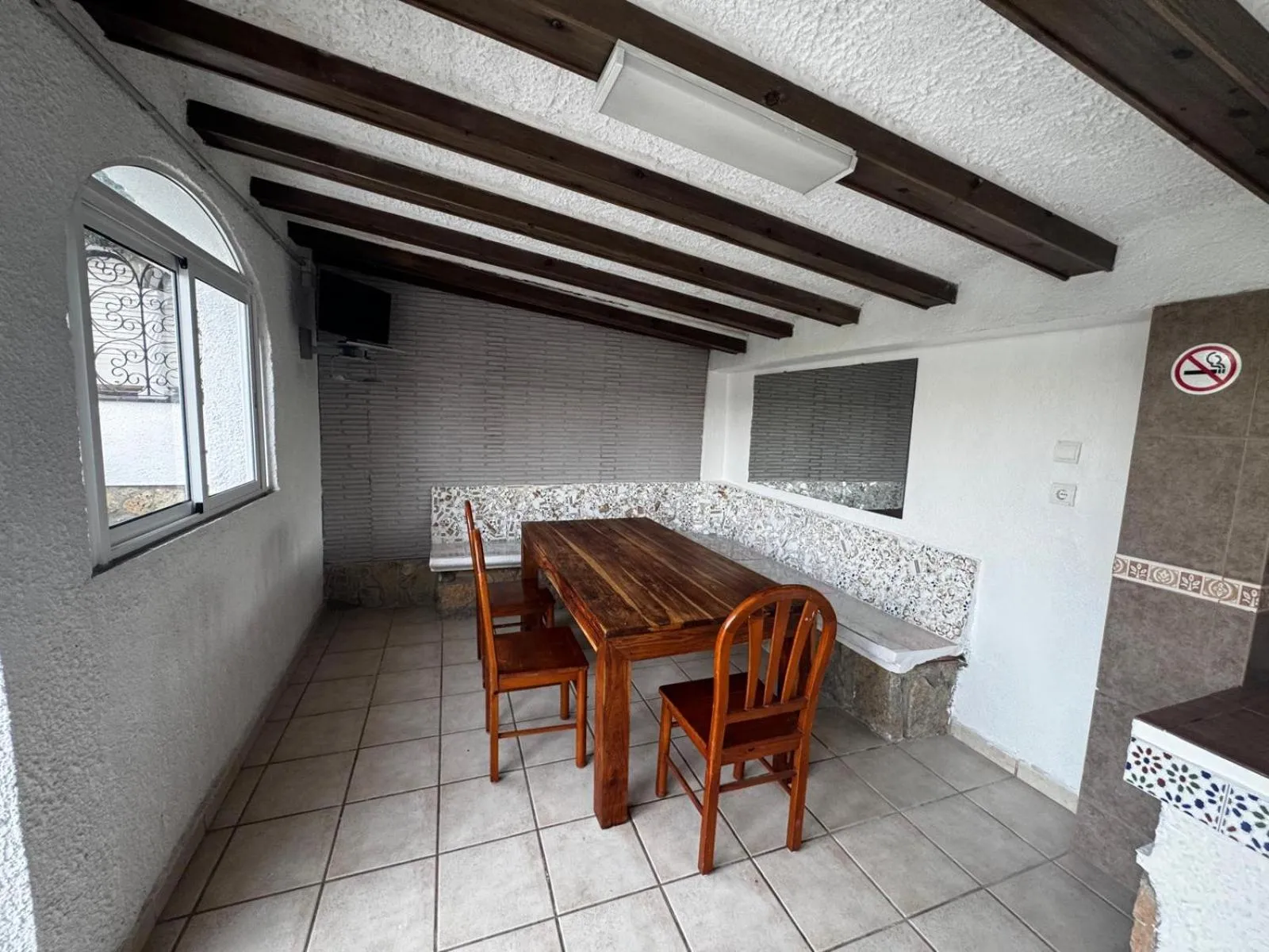 Kitchen or kitchenette in Villa Cristina, Miami Platja, Spanien