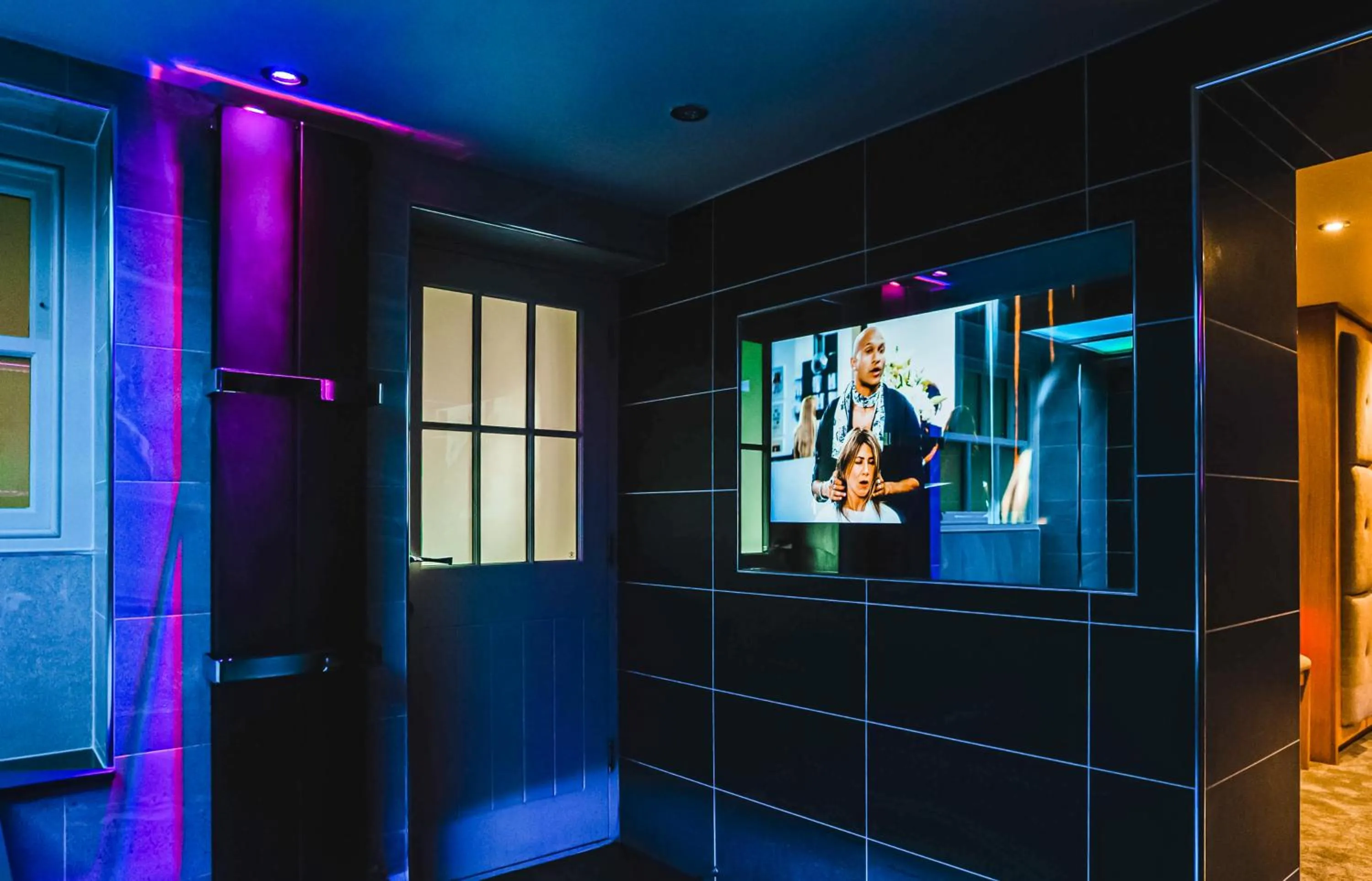 TV and multimedia in Church Suites by The Cranleigh Boutique