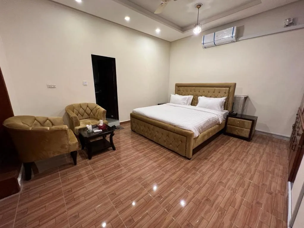 Bed in Heritage inn B&B Guest House Islamabad