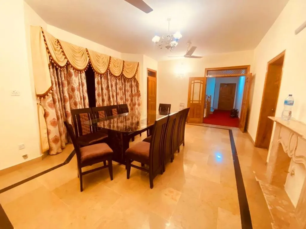 Restaurant/places to eat in Heritage inn B&B Guest House Islamabad