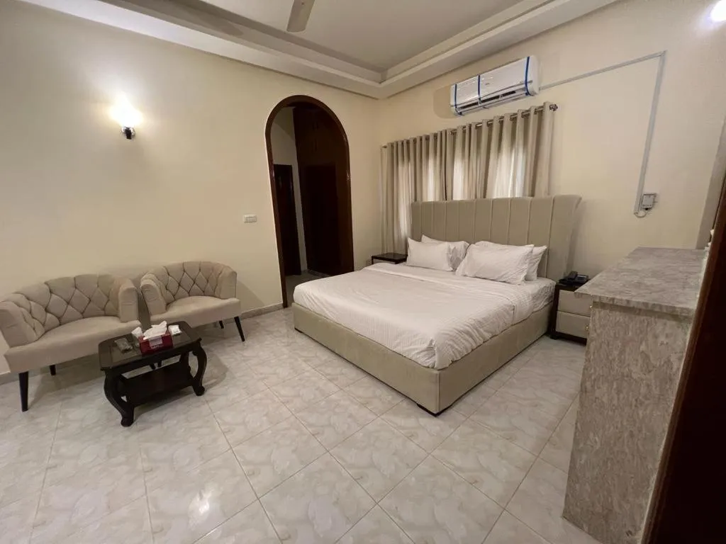 Bed in Heritage inn B&B Guest House Islamabad