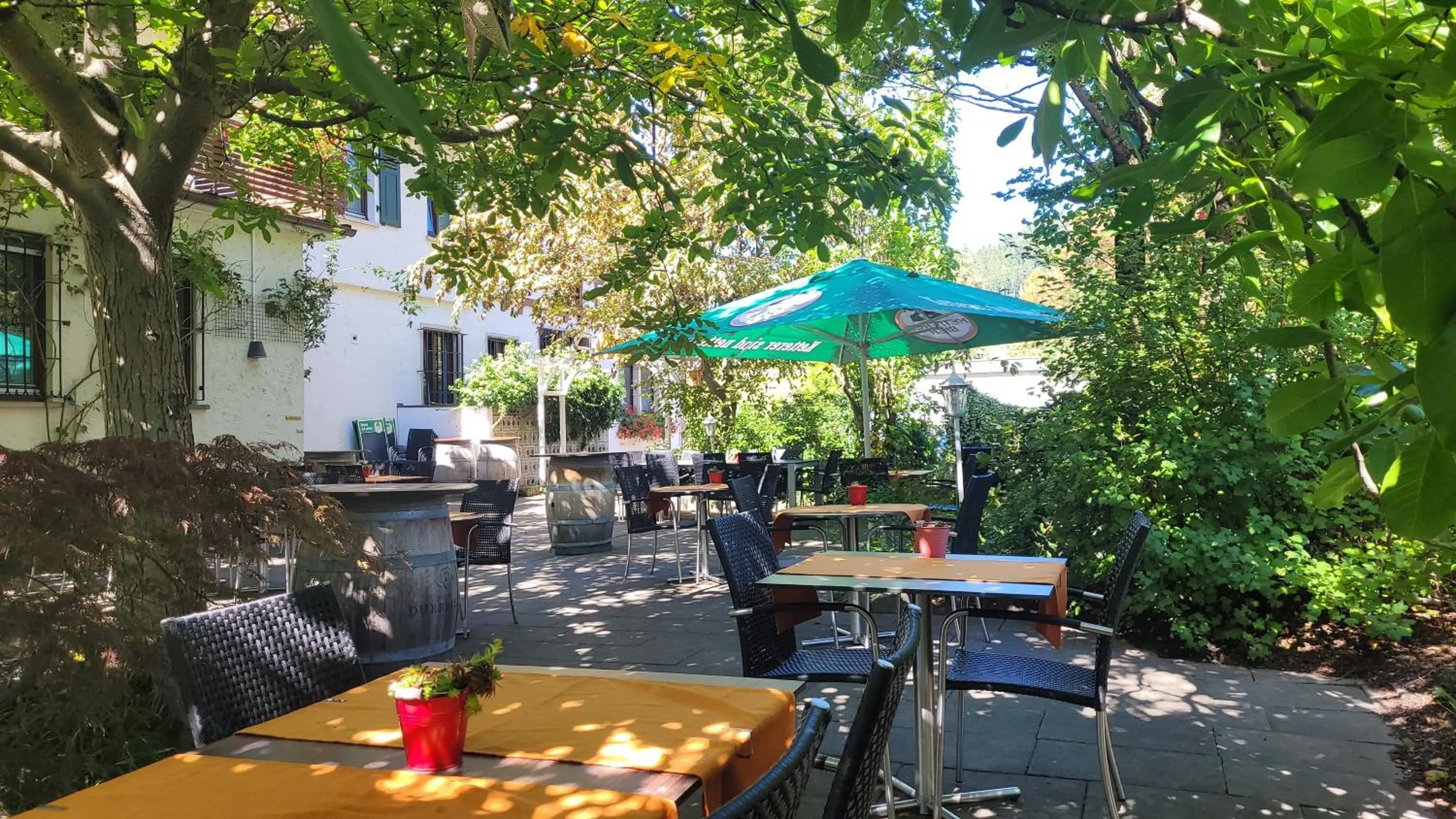 Restaurant/places to eat in Hotel-Gasthaus zur Eiche