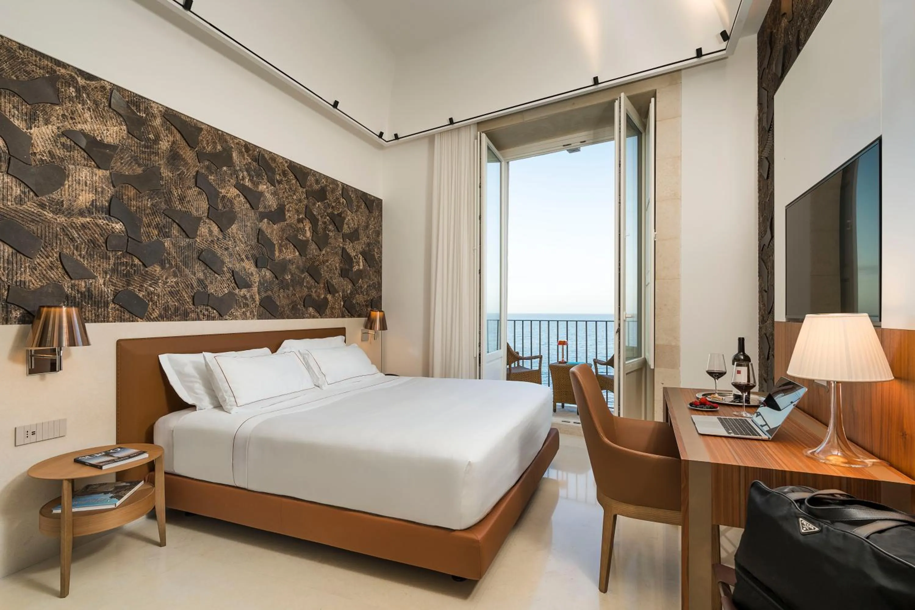 View (from property/room), Bed in Maniace Boutique Hotel Ortigia - UNA Esperienze