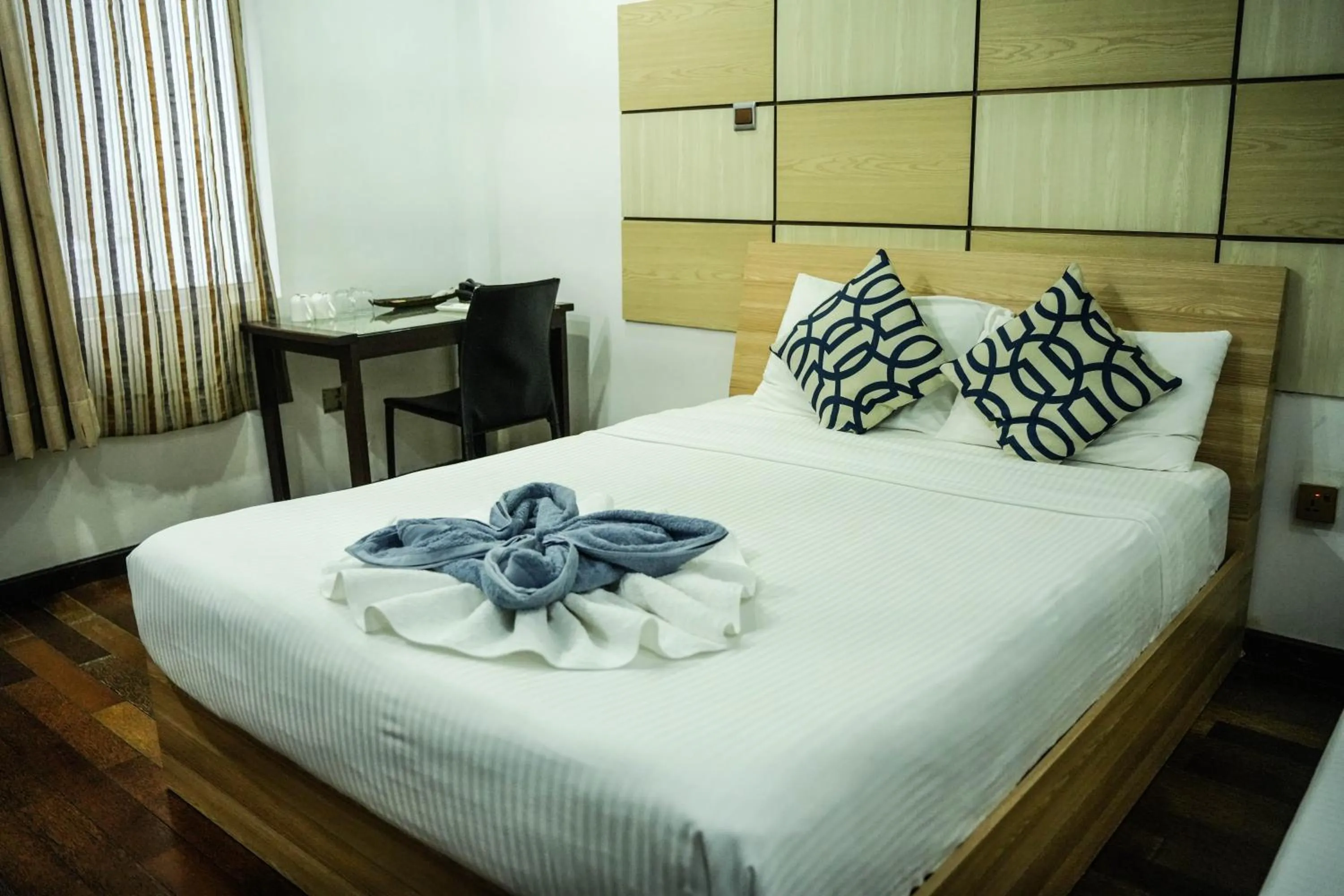 Bed in Ripple Beach Inn