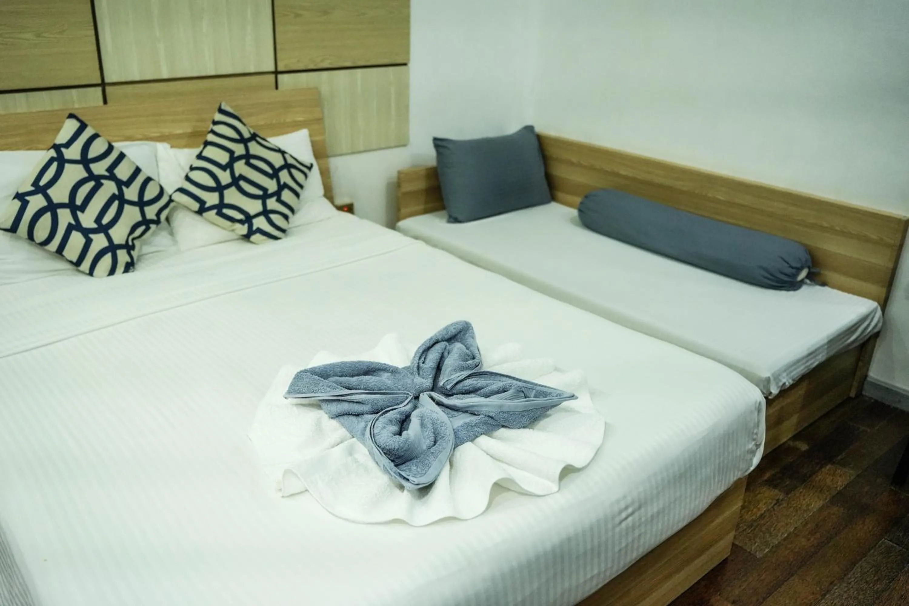 Bed in Ripple Beach Inn