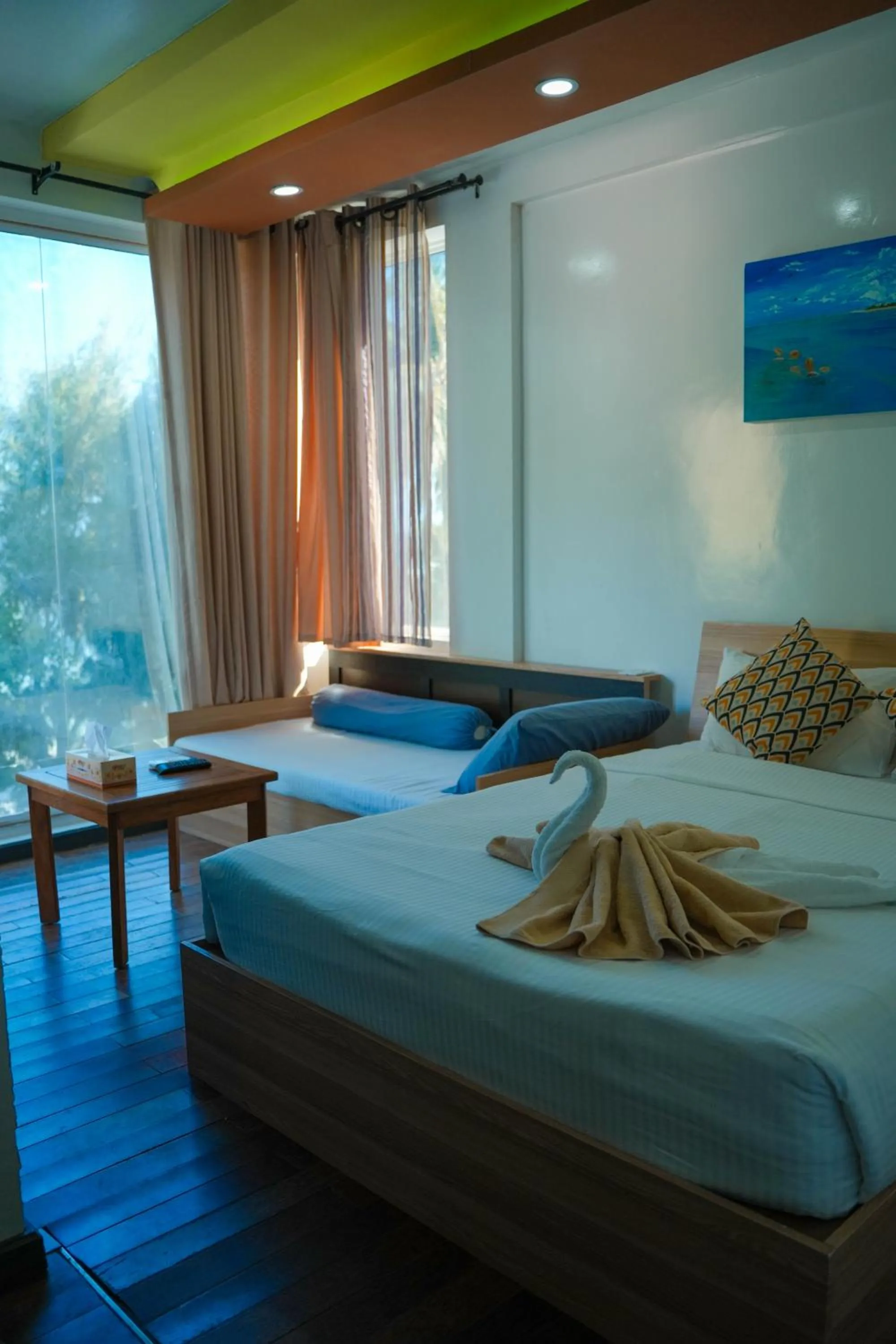 Bed in Ripple Beach Inn