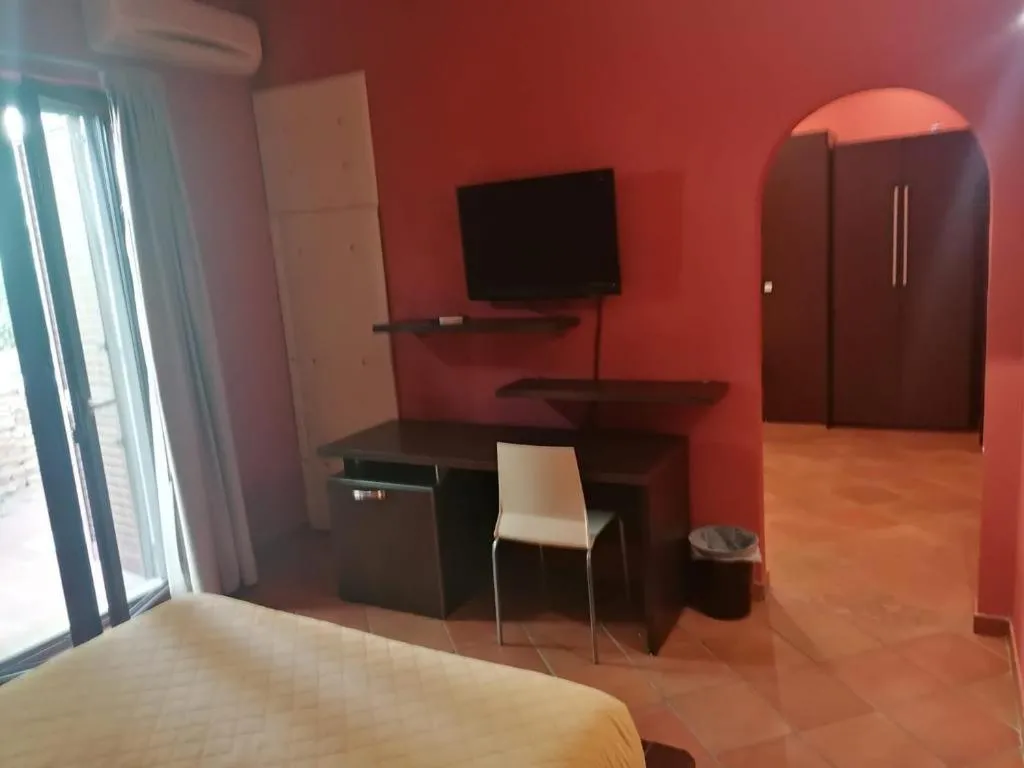 Triple Room in Maglioferro Residence