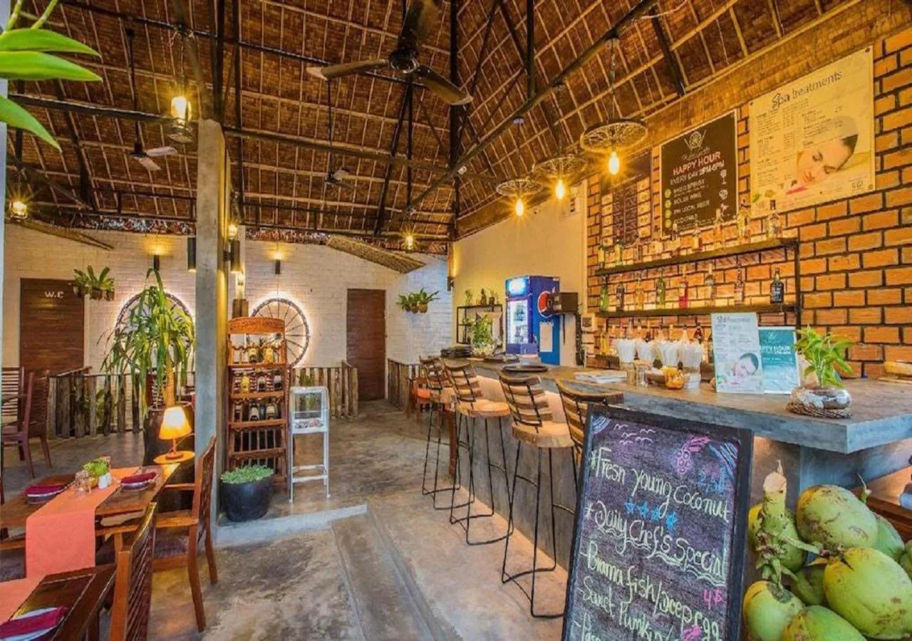 Restaurant/places to eat in Punleu Raksmey Boutique VIP