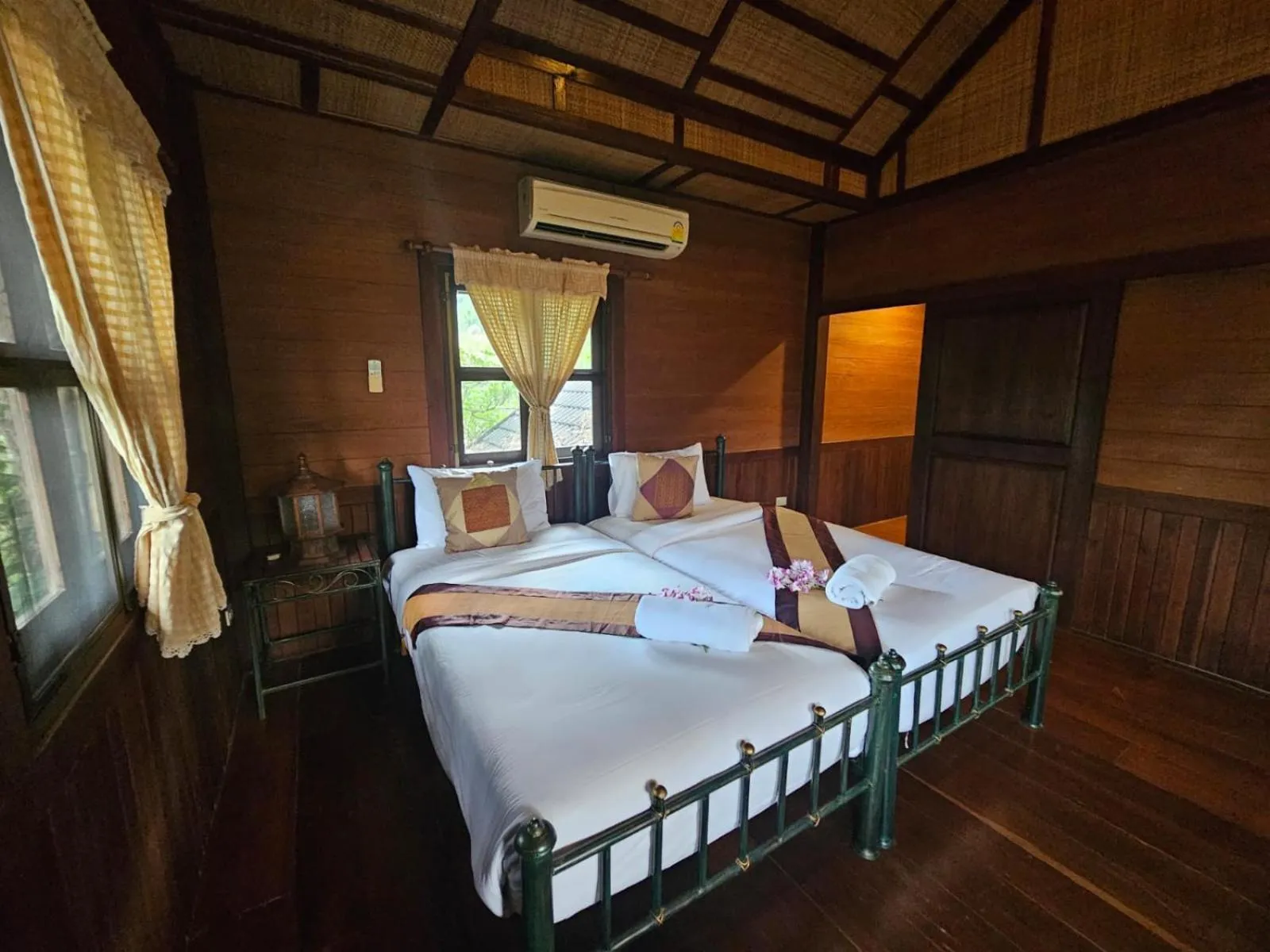 Bed in Insda Wellness Resort