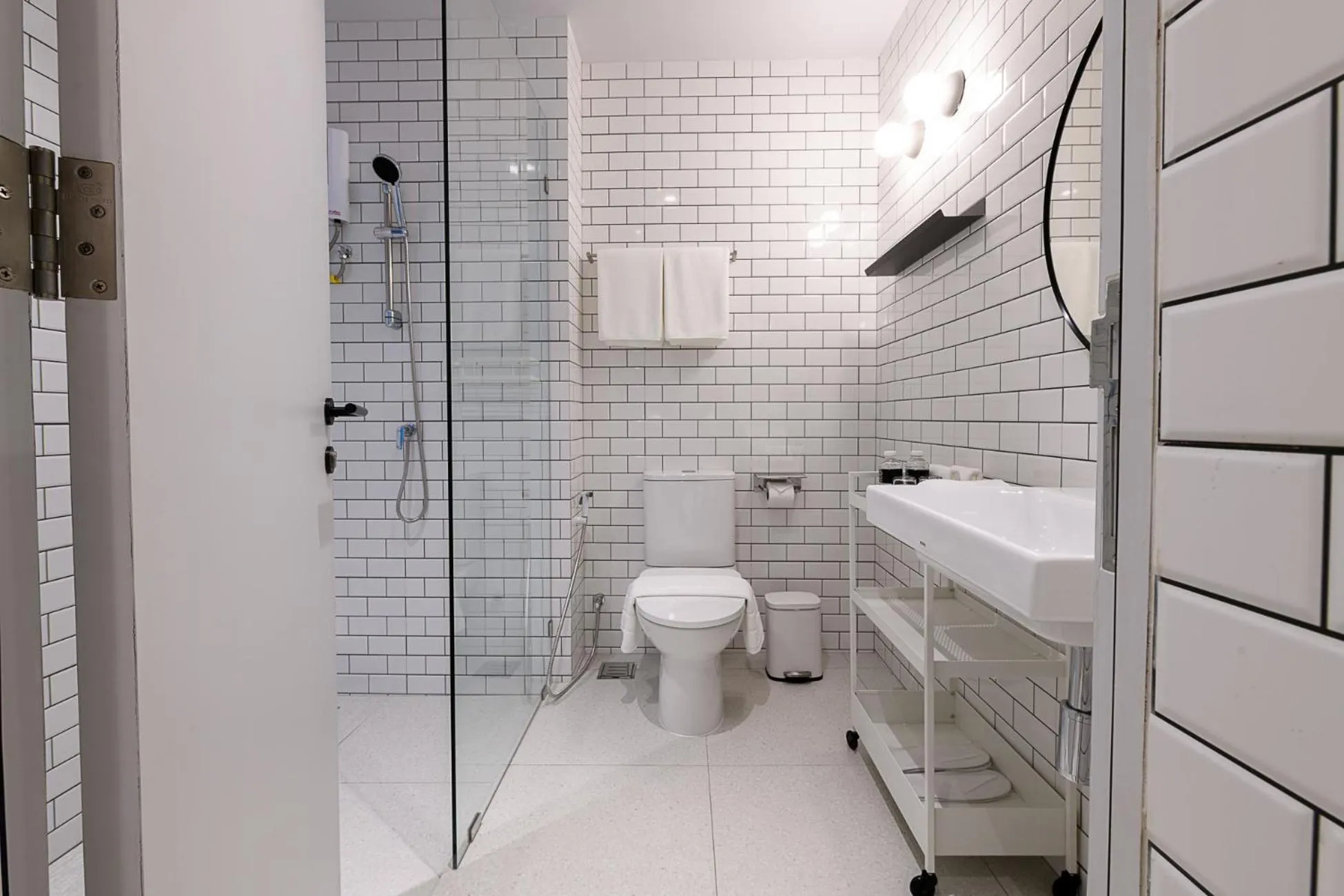 Shower in Mowa Bangkok