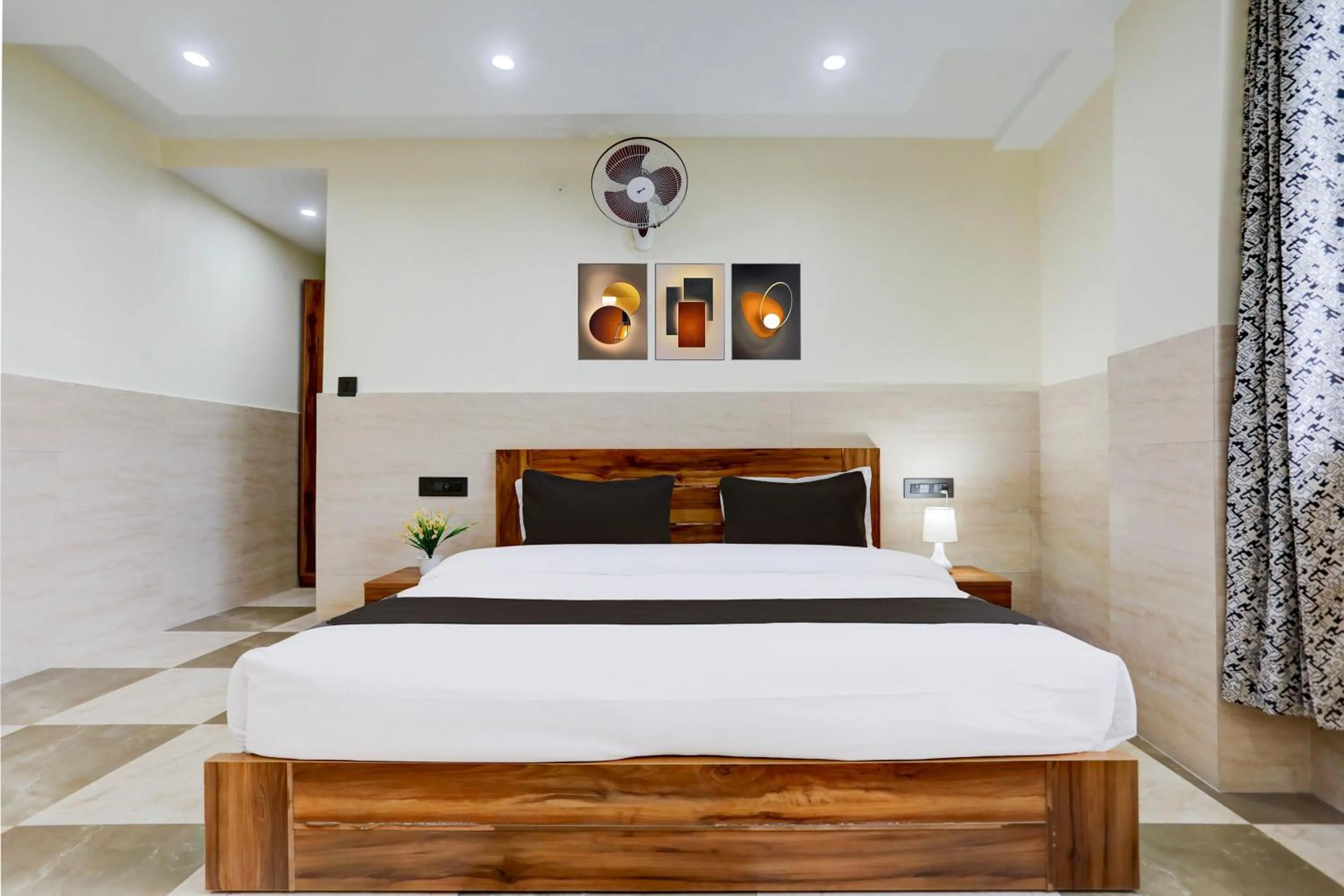 Bedroom in Collection O Elite