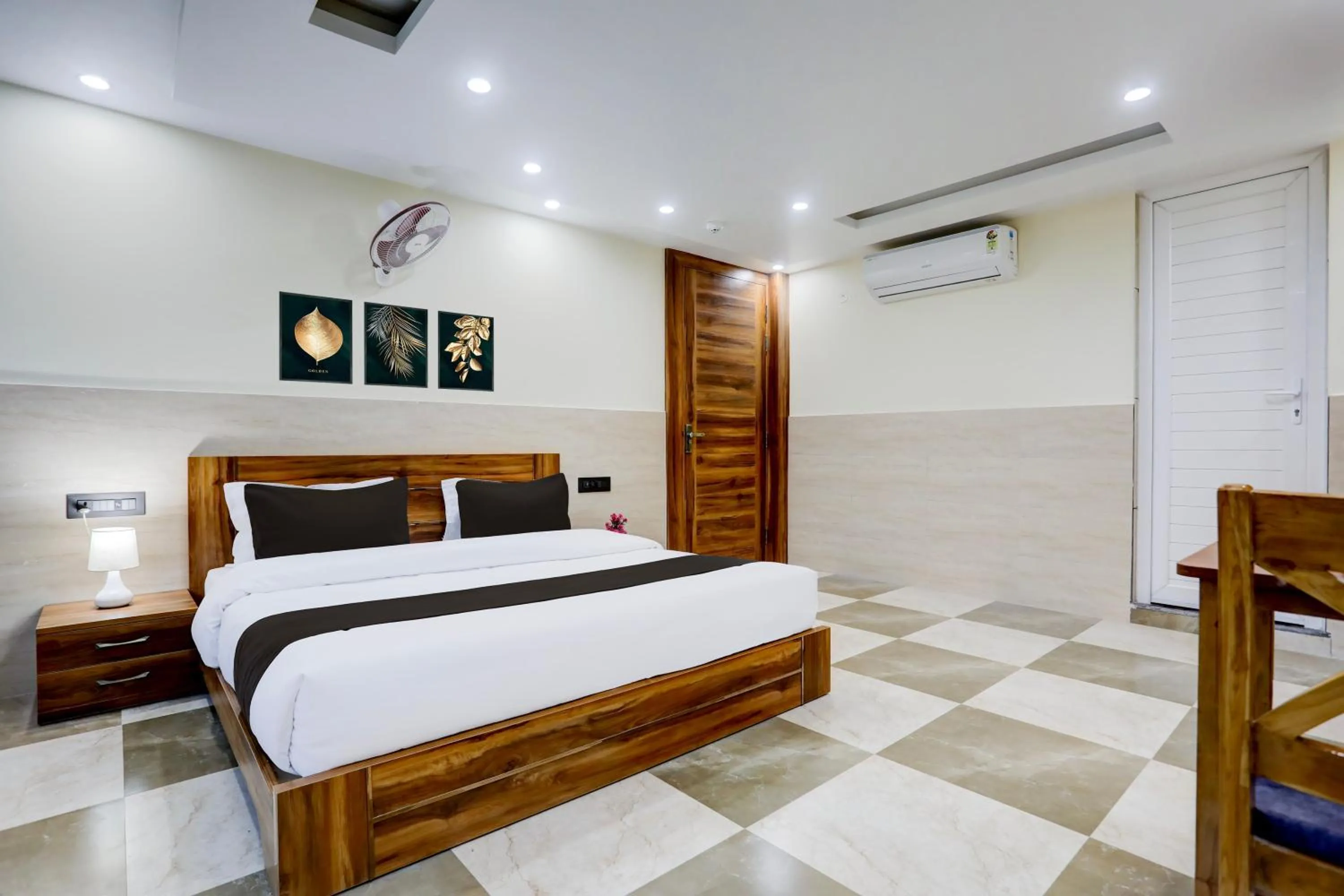 Bedroom in Collection O Elite