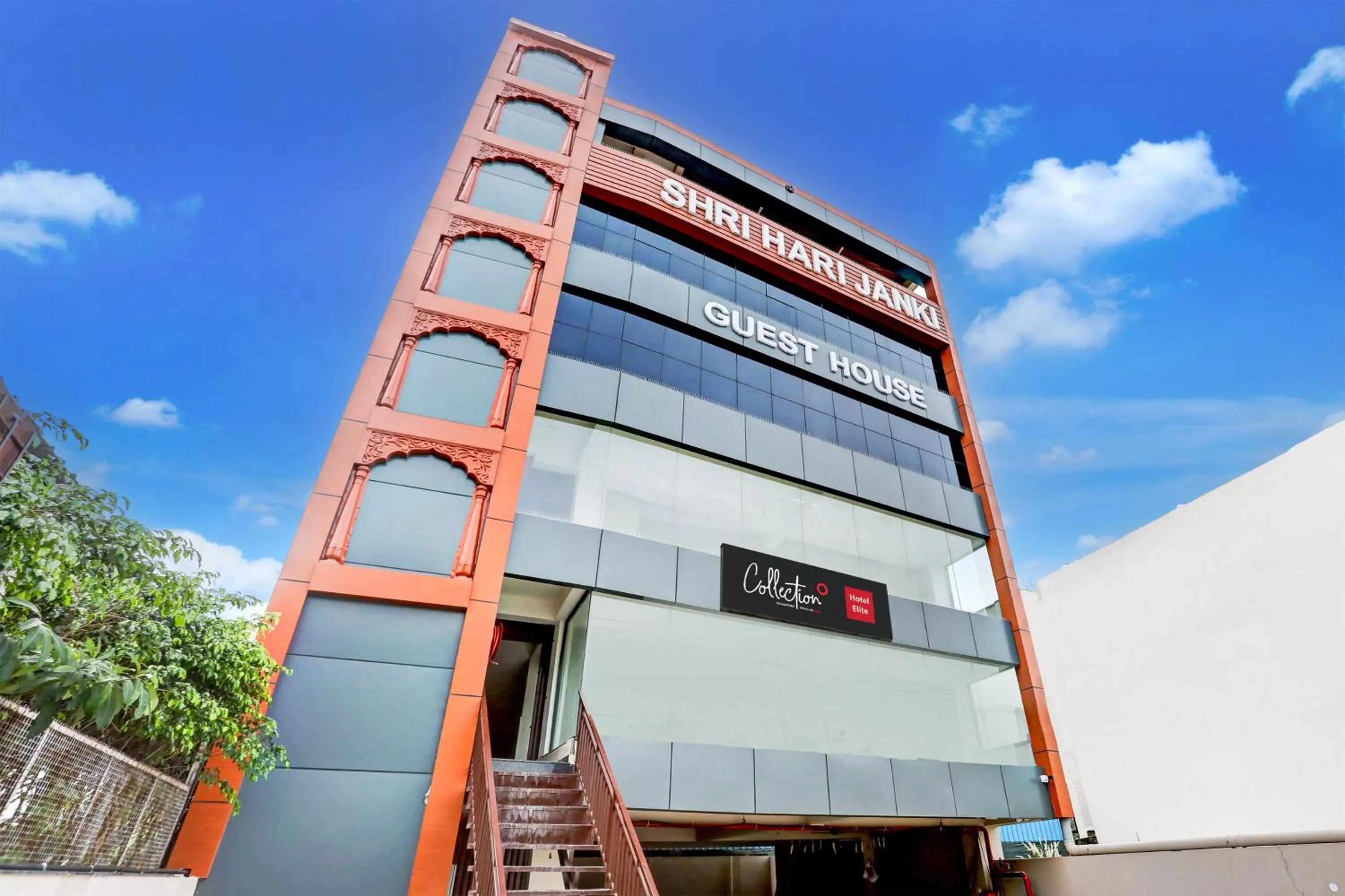 Facade/entrance in Collection O Elite