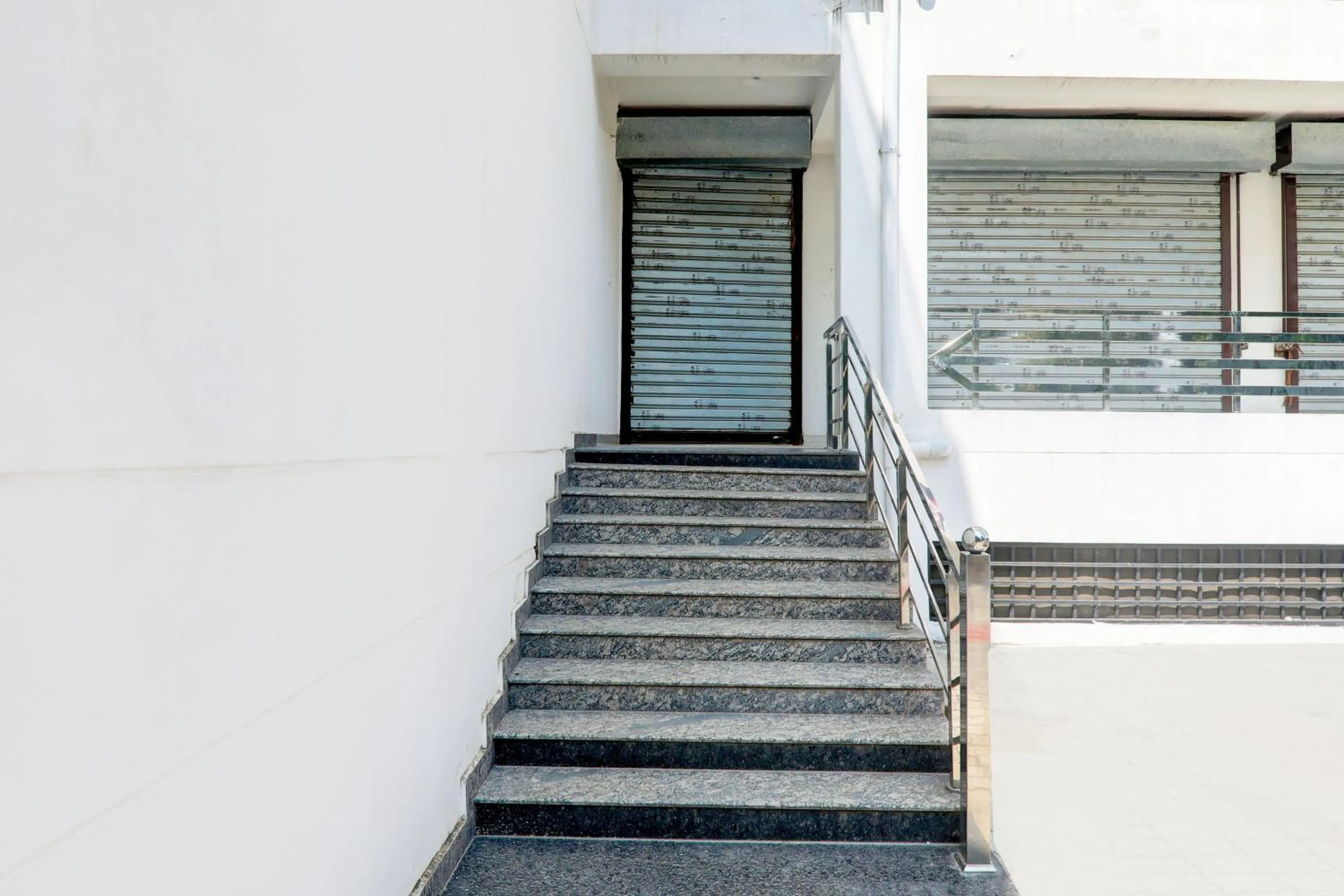 Facade/entrance in Hotel O Serene Inn Hotel And Restaurant