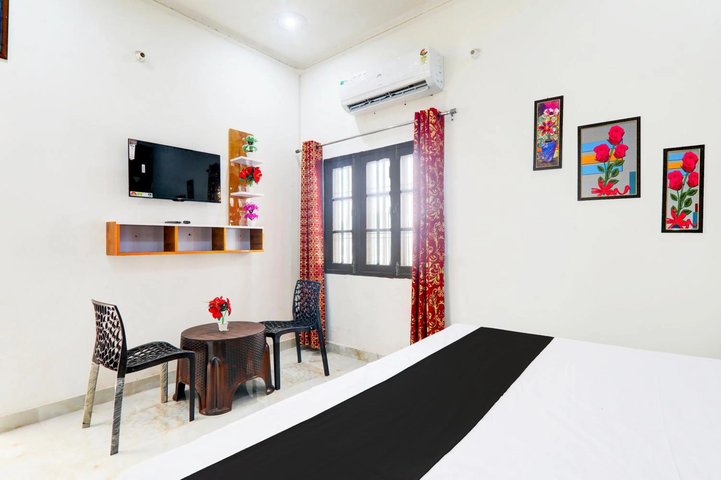 Bedroom in Hotel O by OYO Serene Inn Hotel And Restaurant