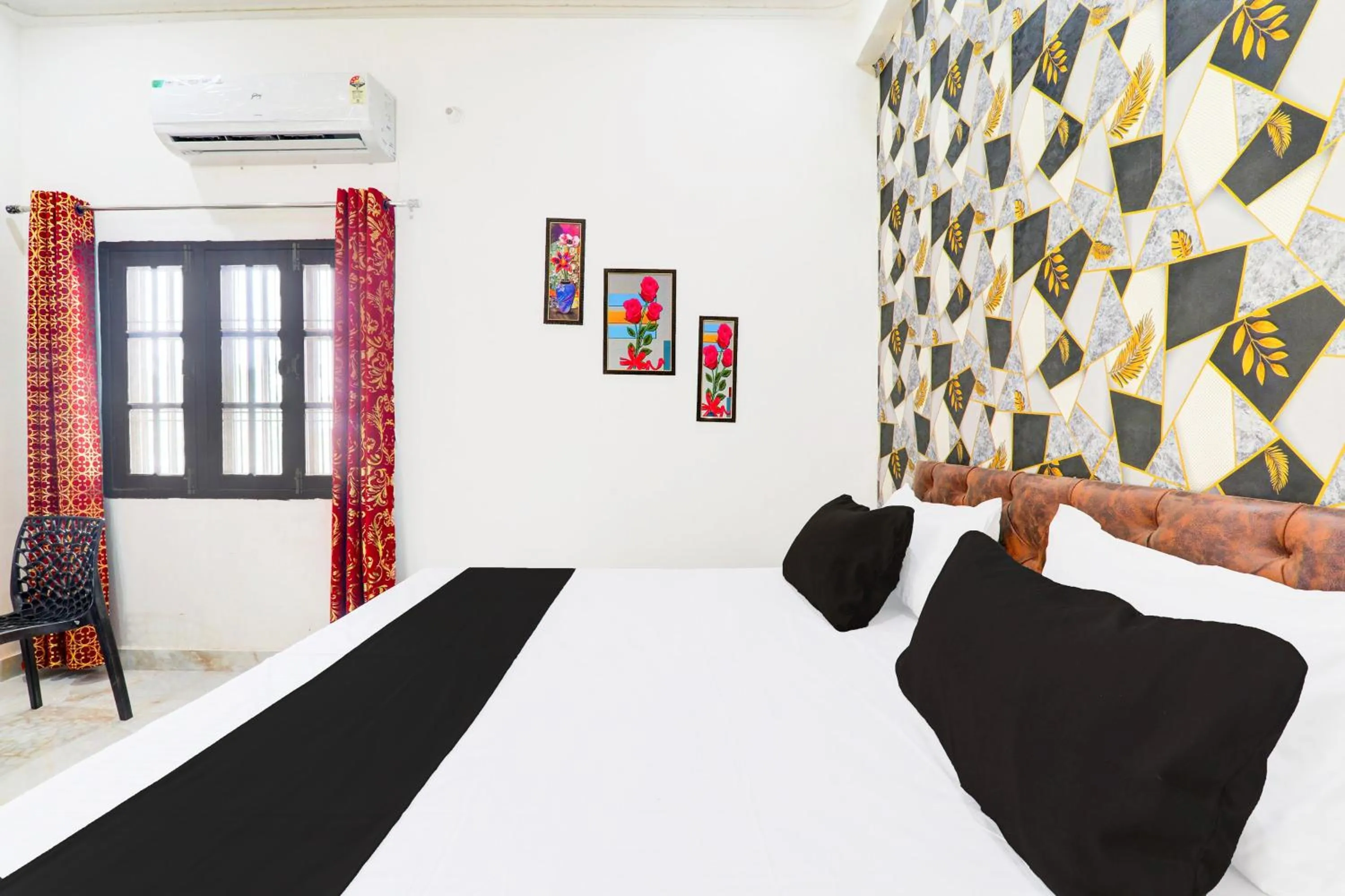 Bedroom in Hotel O by OYO Serene Inn Hotel And Restaurant