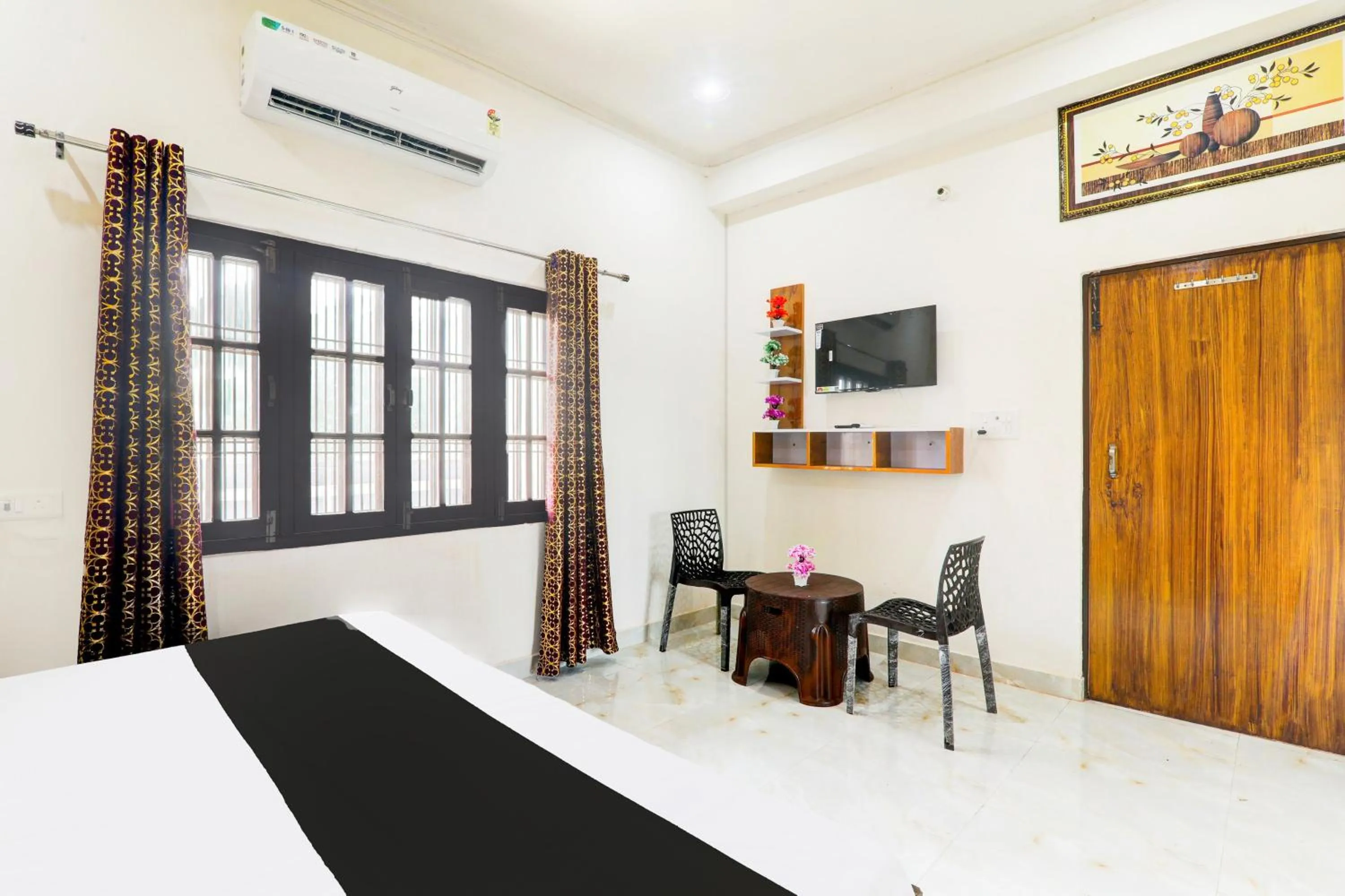 Bedroom, Bed in Hotel O Serene Inn Hotel And Restaurant