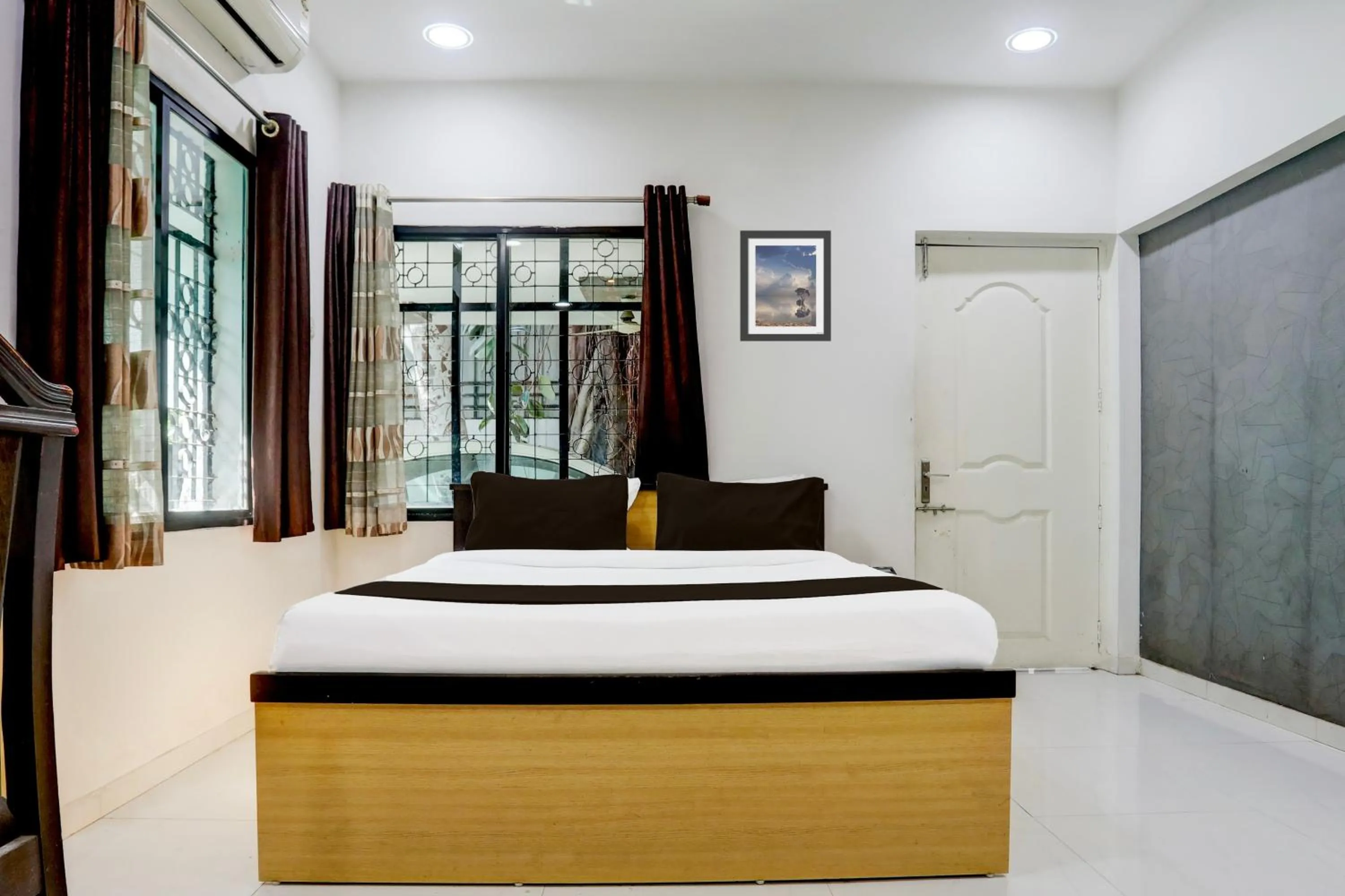 Bedroom in Hotel O GREEN PALMS