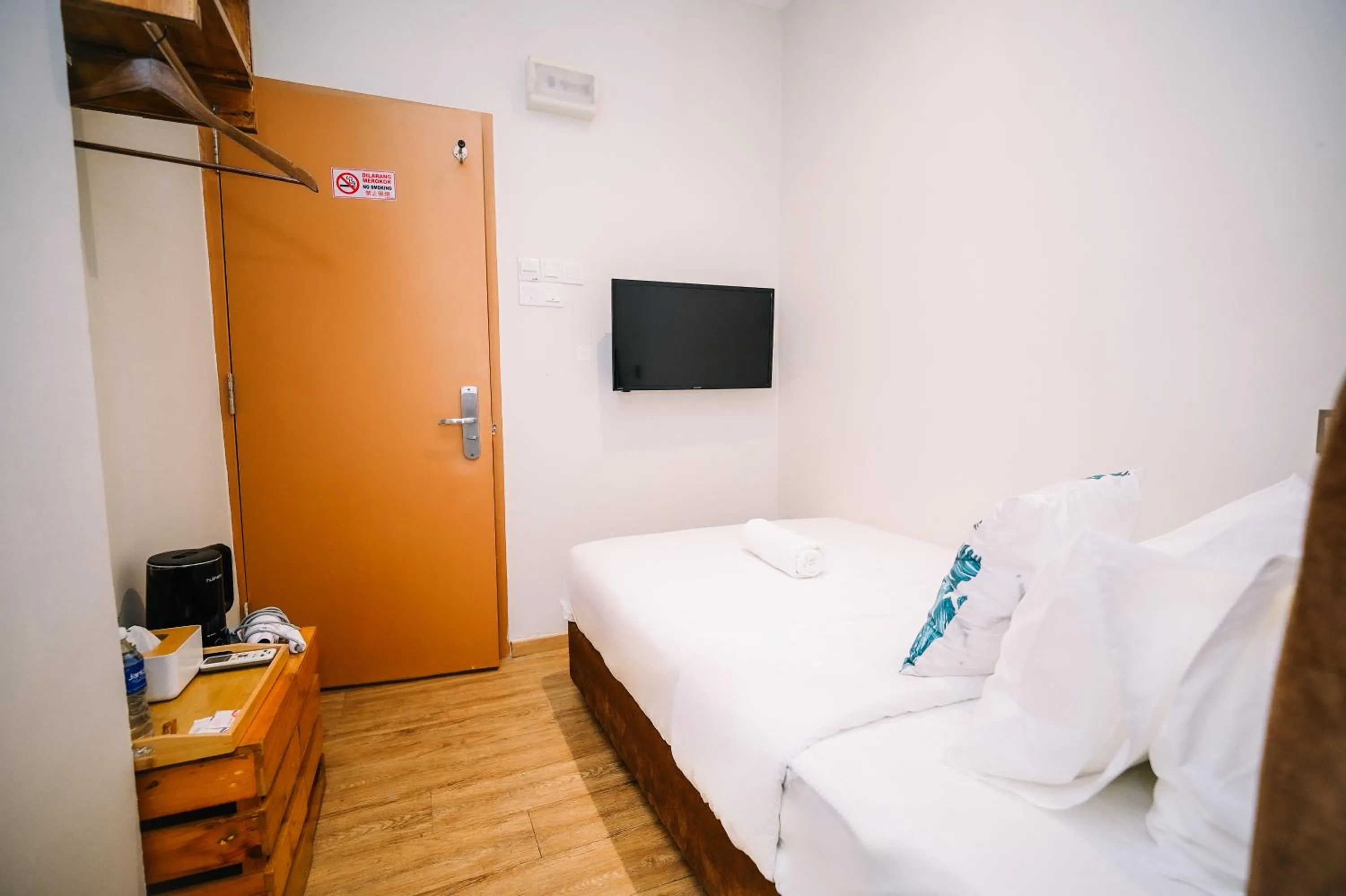 Bed in Swing & Pillows - Kota Warisan, Sepang