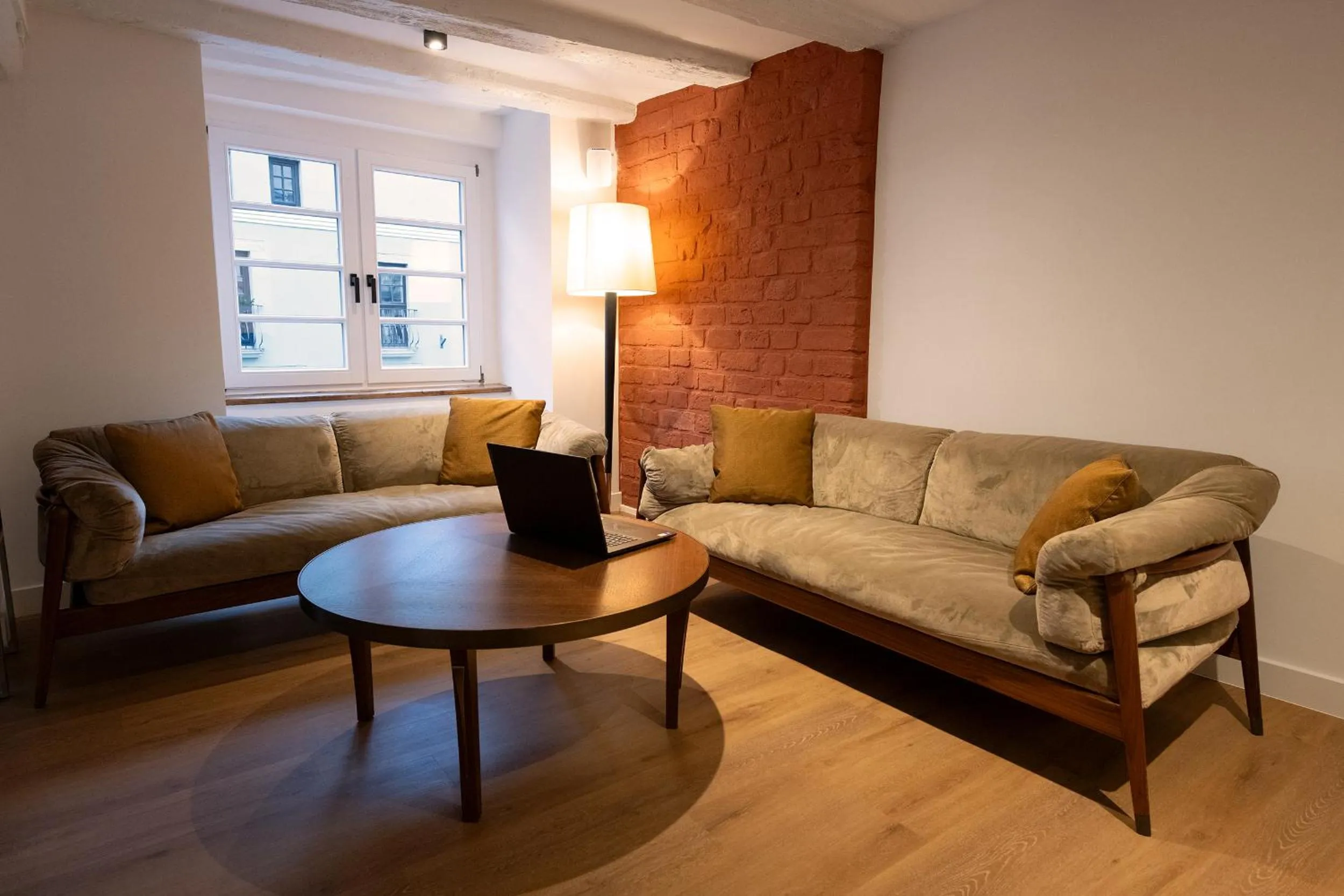 Communal lounge/ TV room in Hanse House Wismar