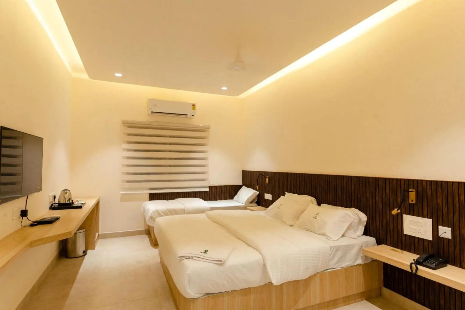 Bed in Sri Senthoor Velavan Palace SSV Palace