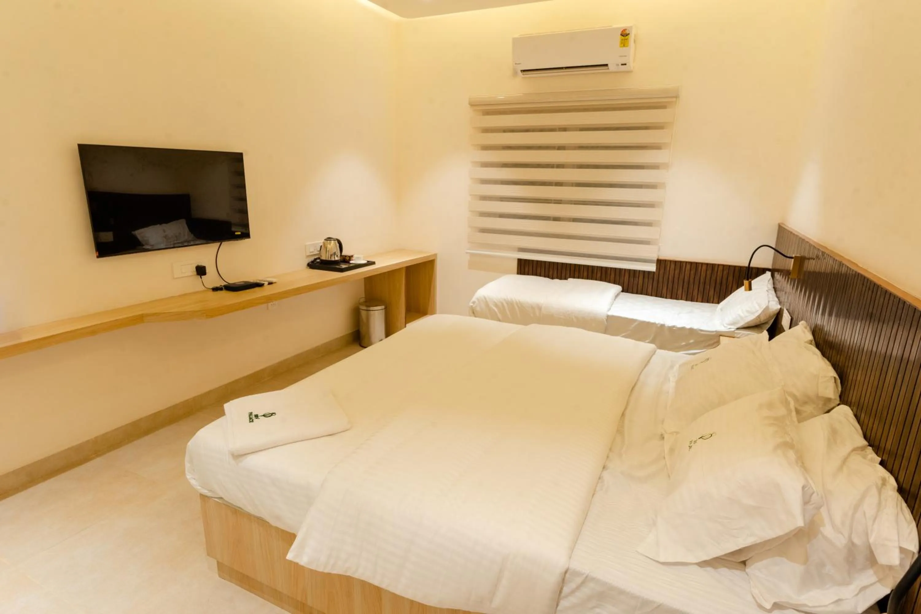 Bed in Sri Senthoor Velavan Palace SSV Palace