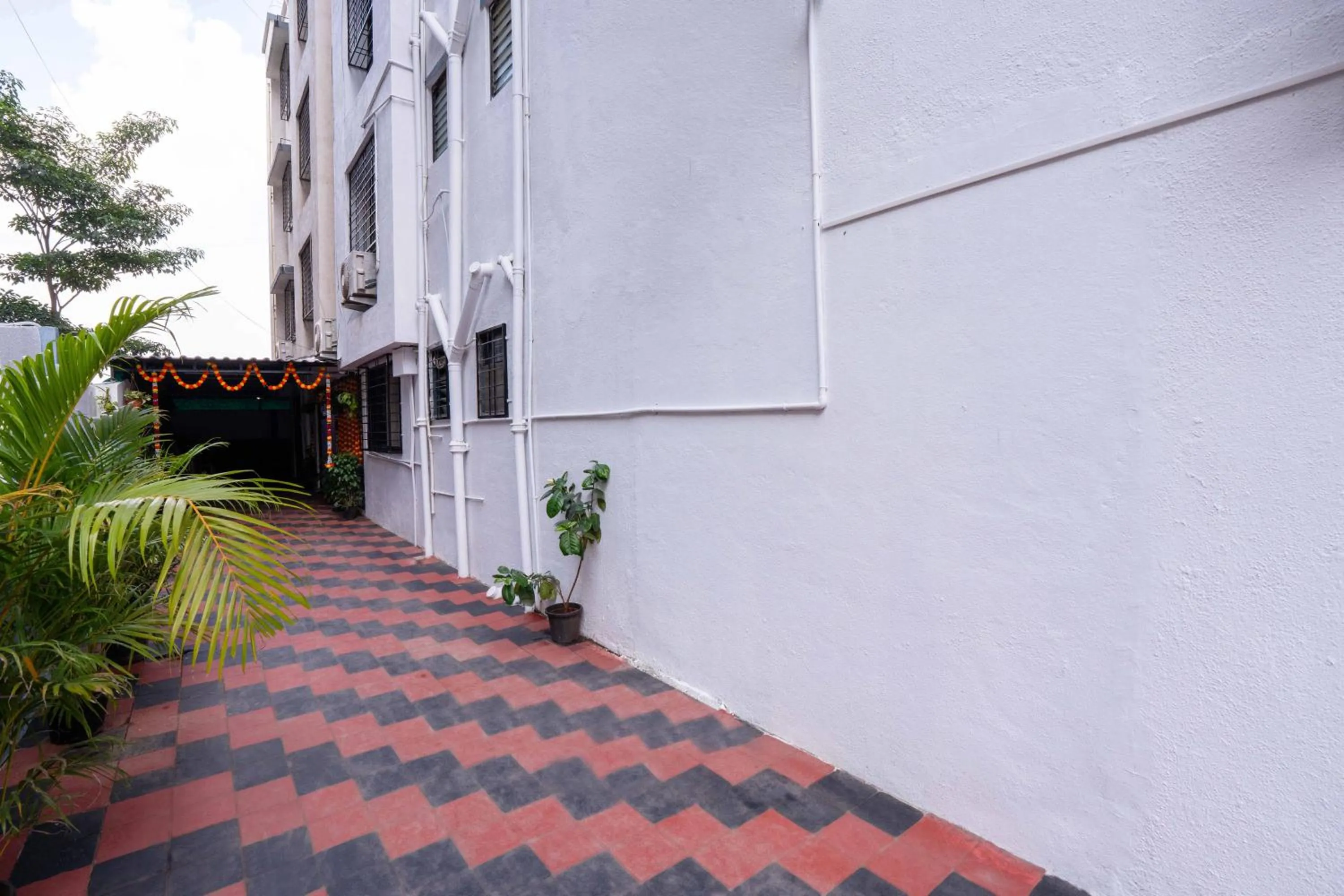 Property building in Treebo Royal Comfort Atithi