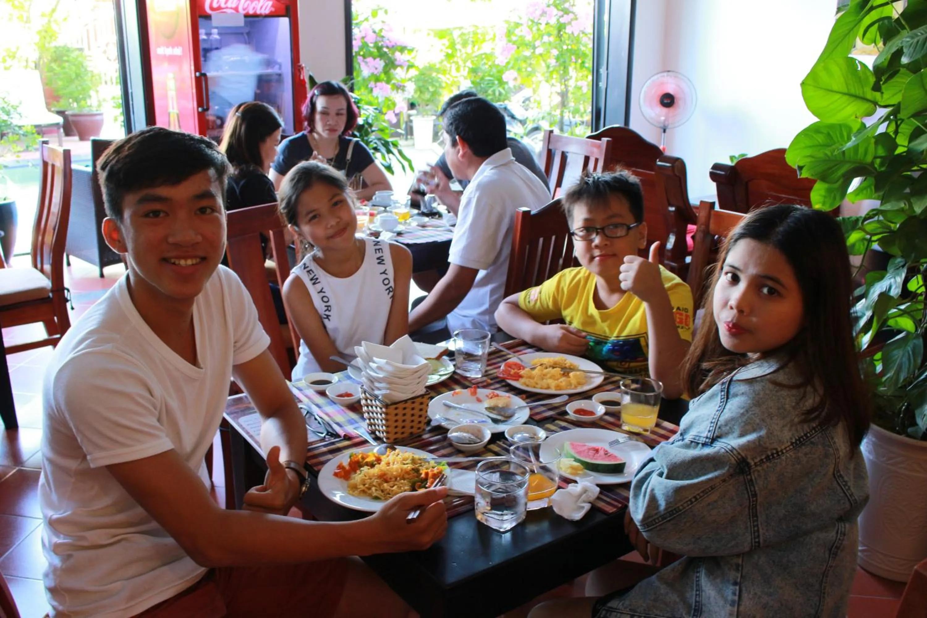 Restaurant/places to eat in Phuc Thao Villa