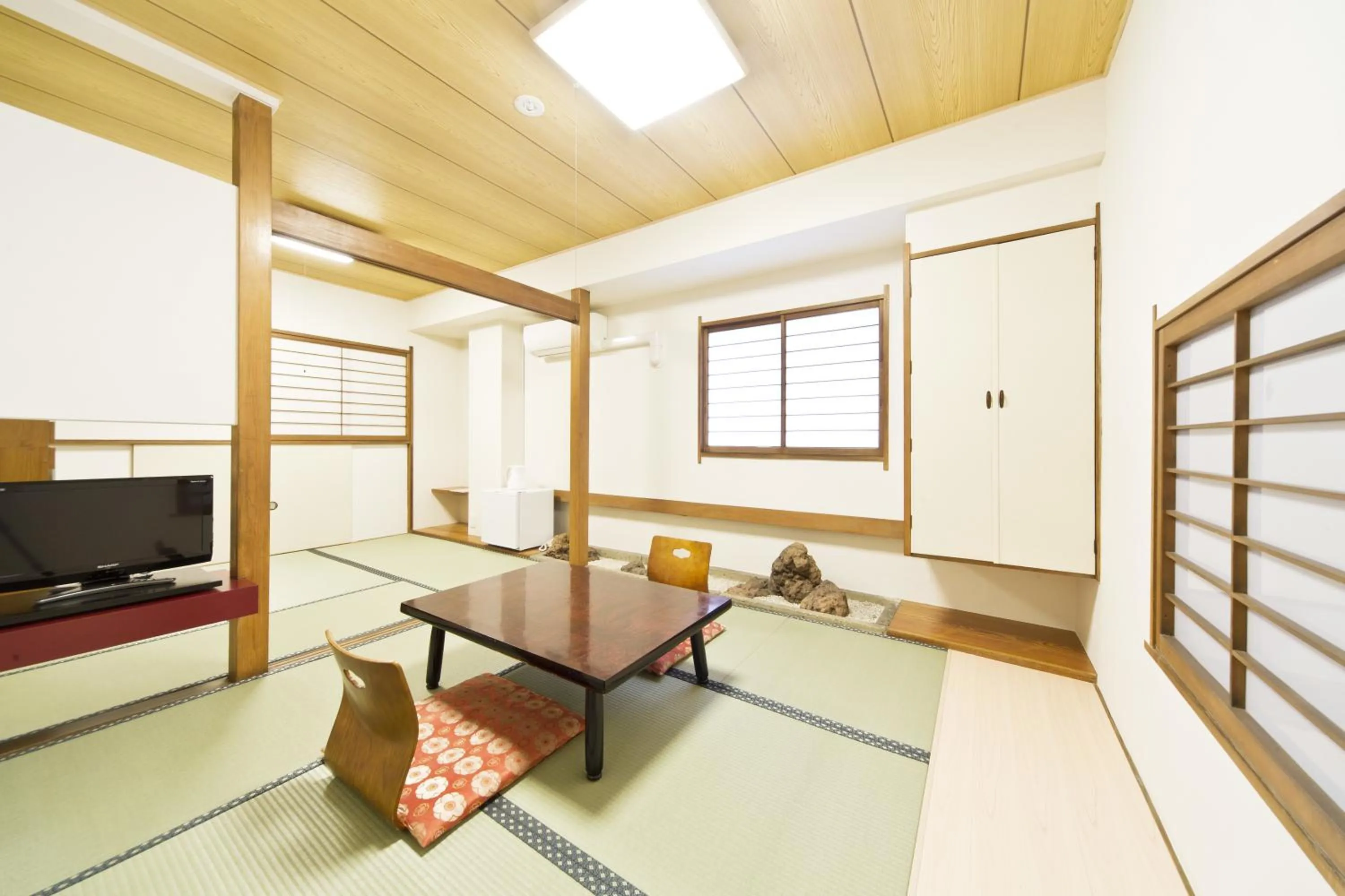 Photo of the whole room in Business Hotel Yamashiro