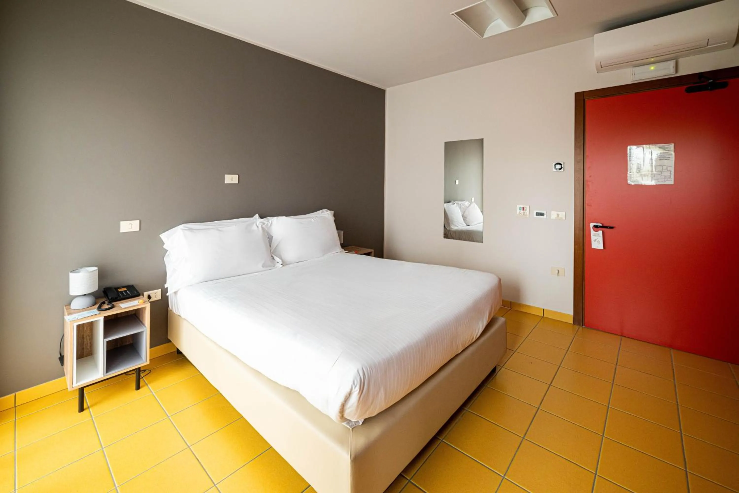 Bedroom, Bed in Phi Hotel Homy Druento