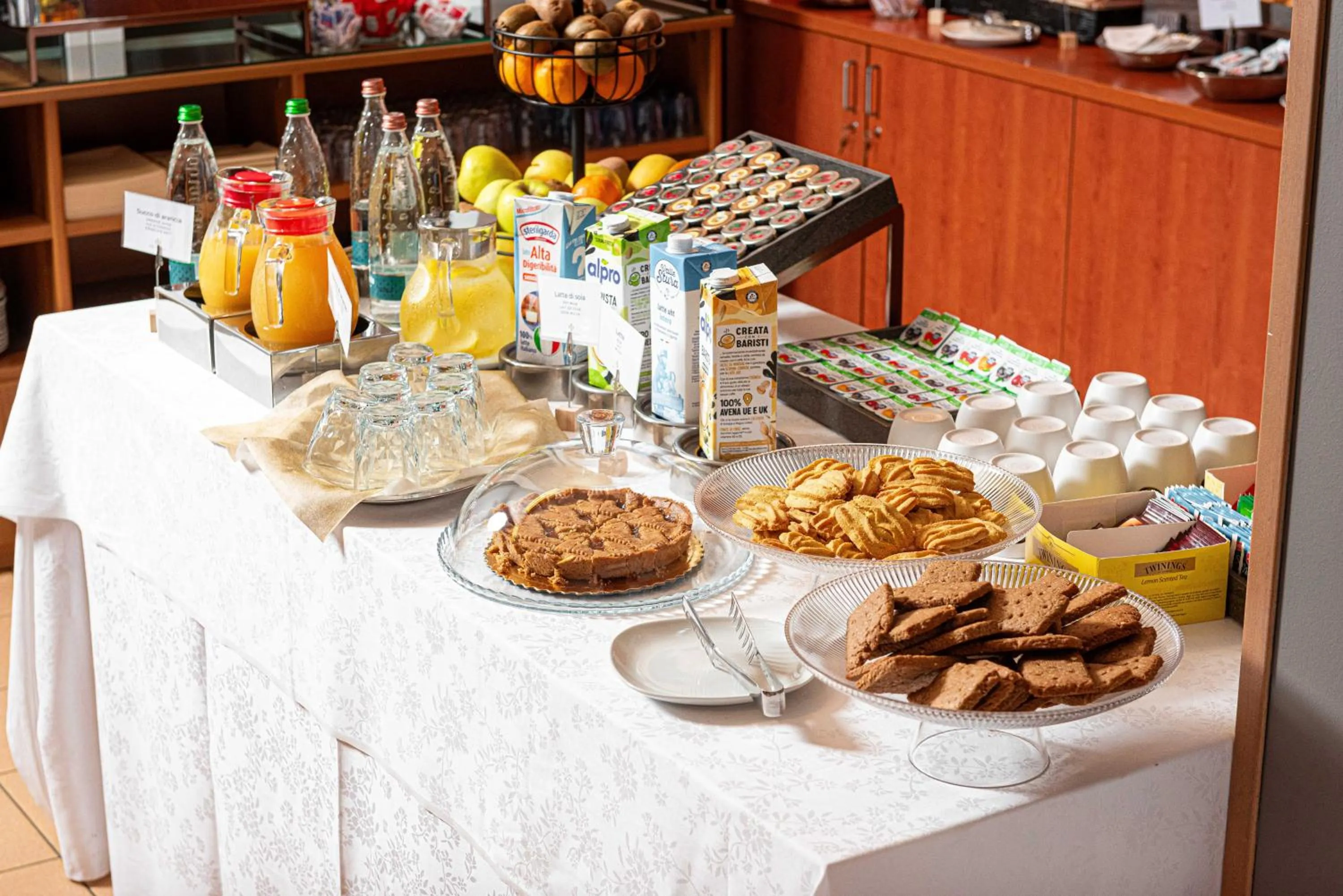 Breakfast in Phi Hotel Homy Druento