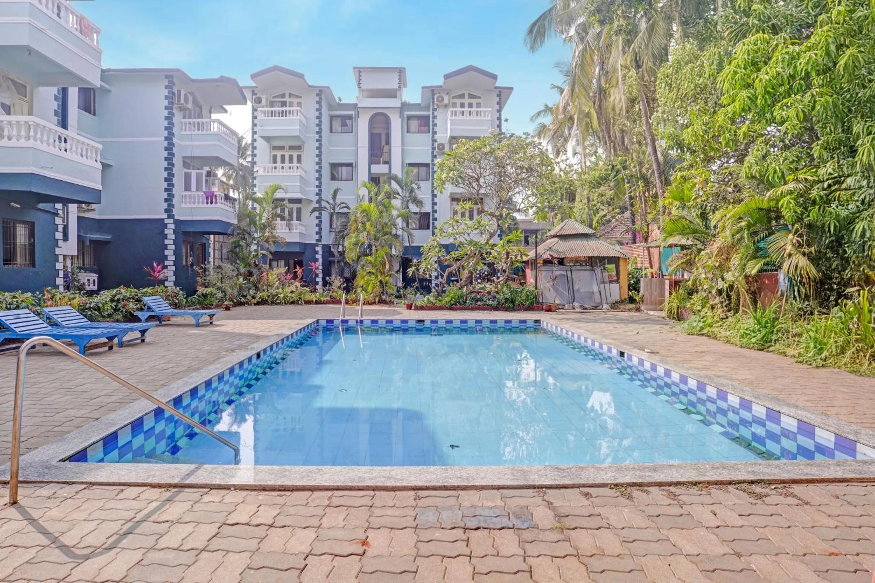 Facade/entrance in Townhouse Calangute - Baga Circle Formerly Park Avenue