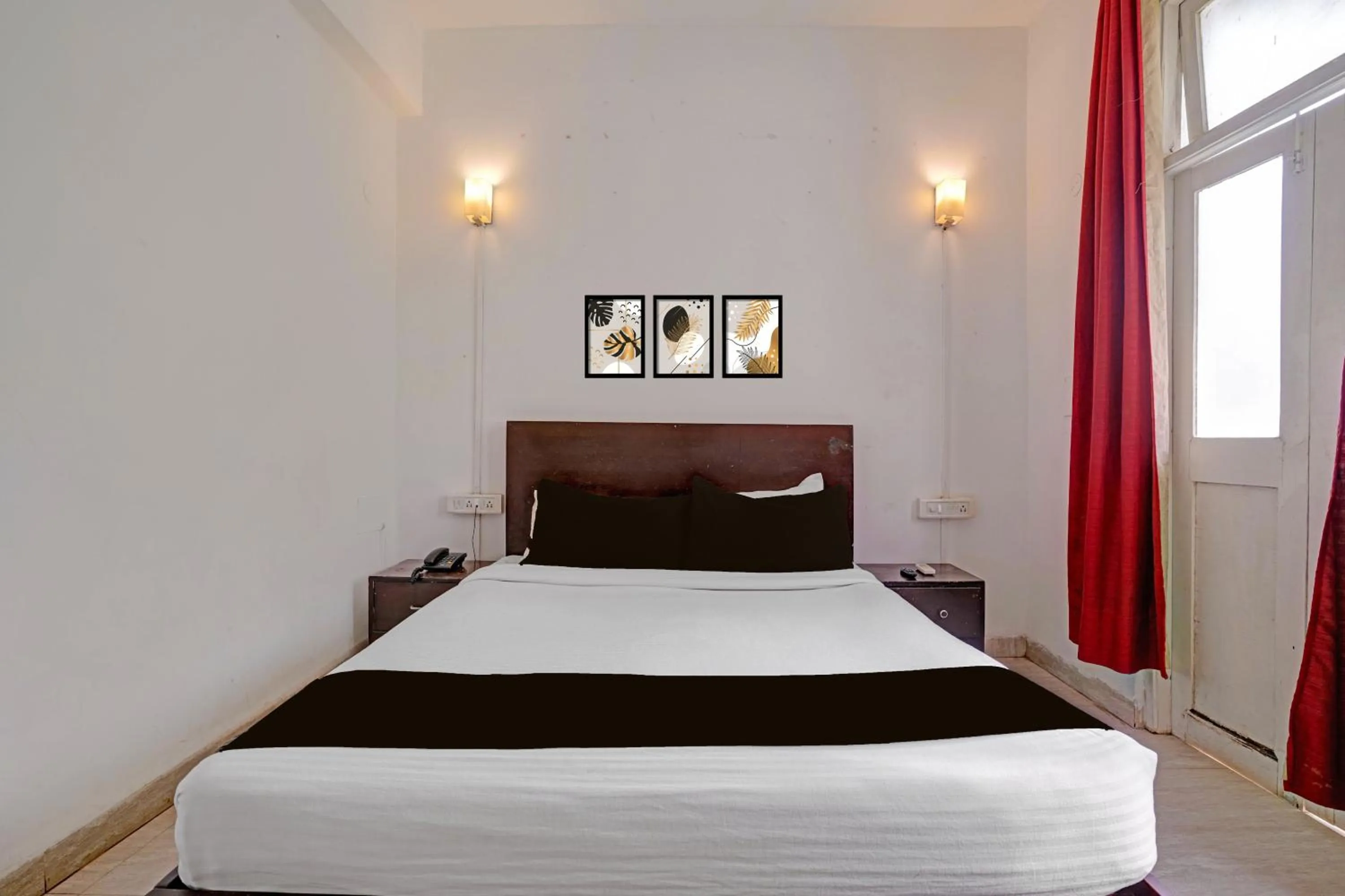 Bedroom, Bed in Townhouse Calangute - Baga Circle Formerly Park Avenue