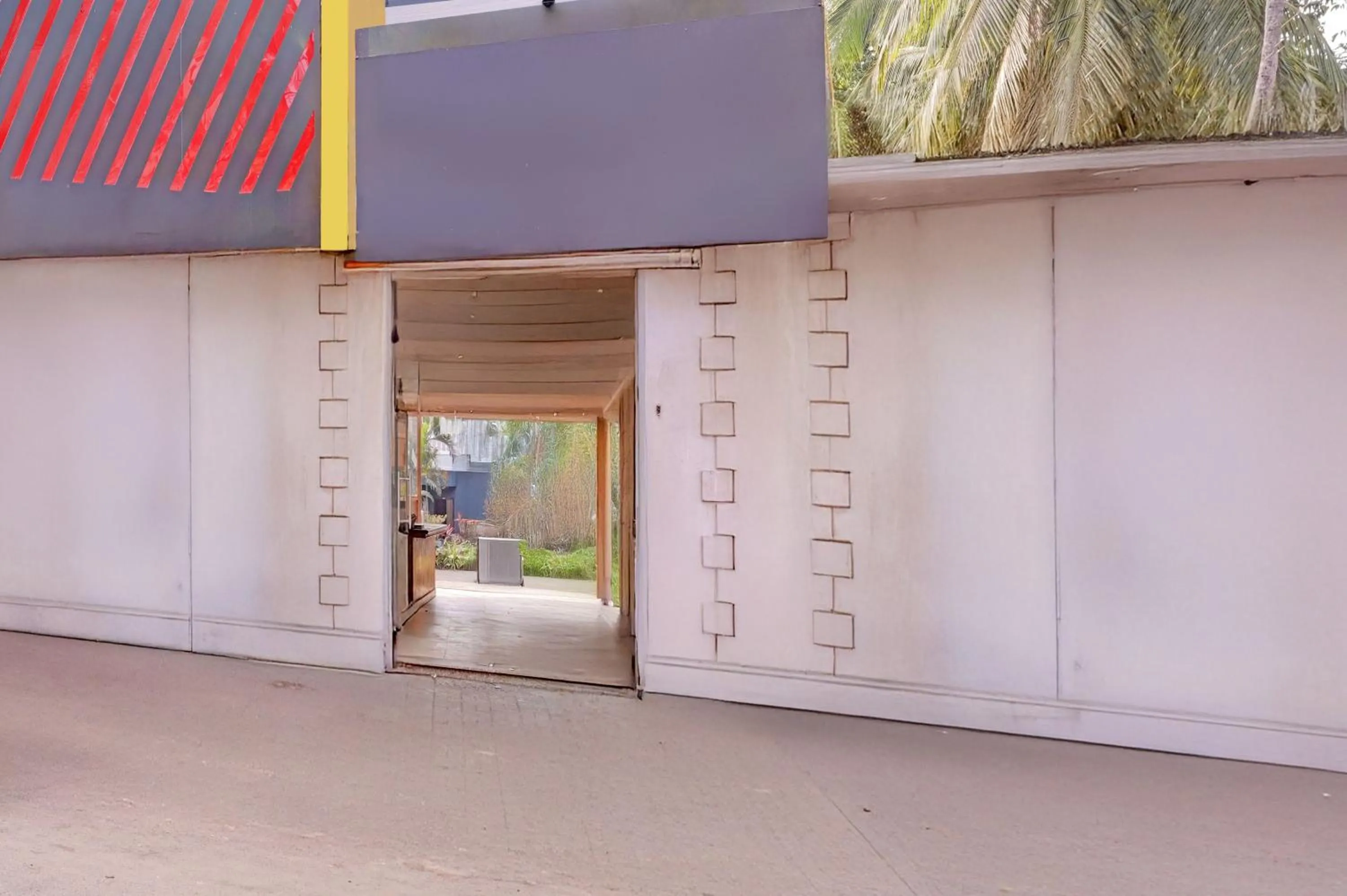 Facade/entrance in Townhouse Calangute - Baga Circle Formerly Park Avenue