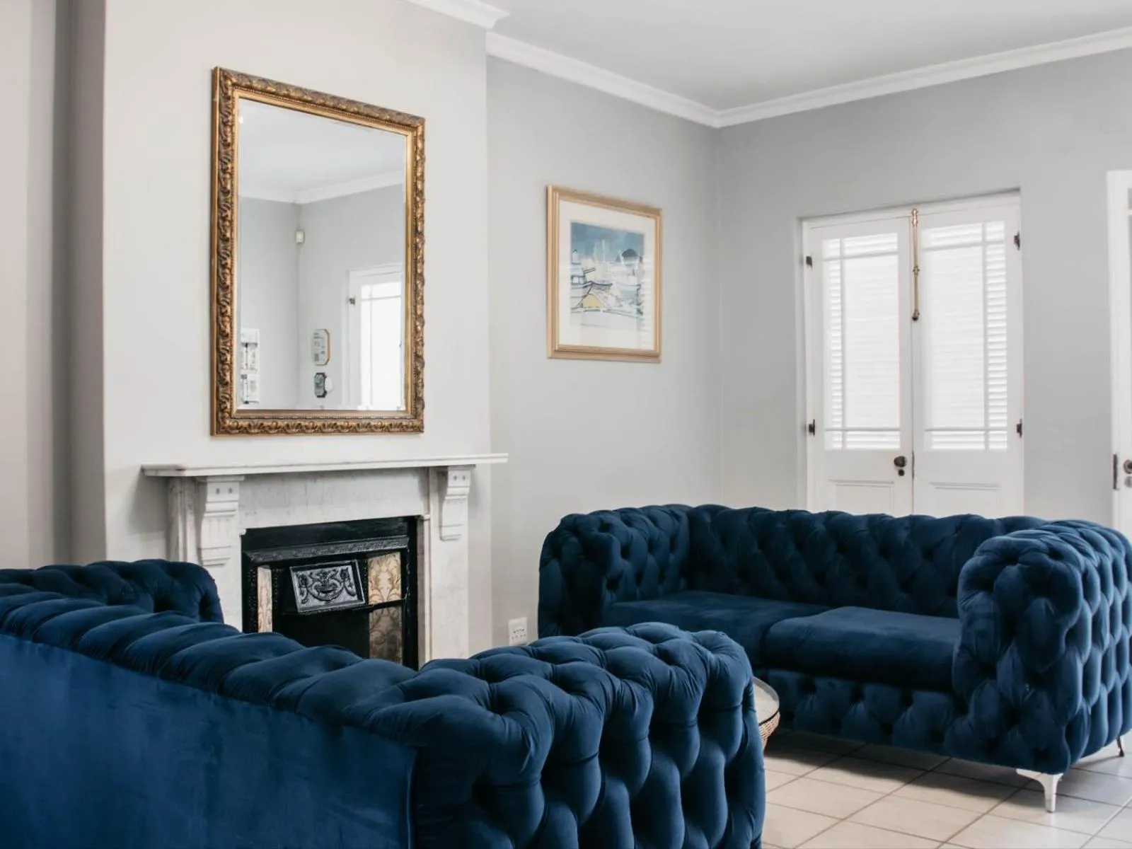 Communal lounge/ TV room in Craigrownie Luxury Guest House