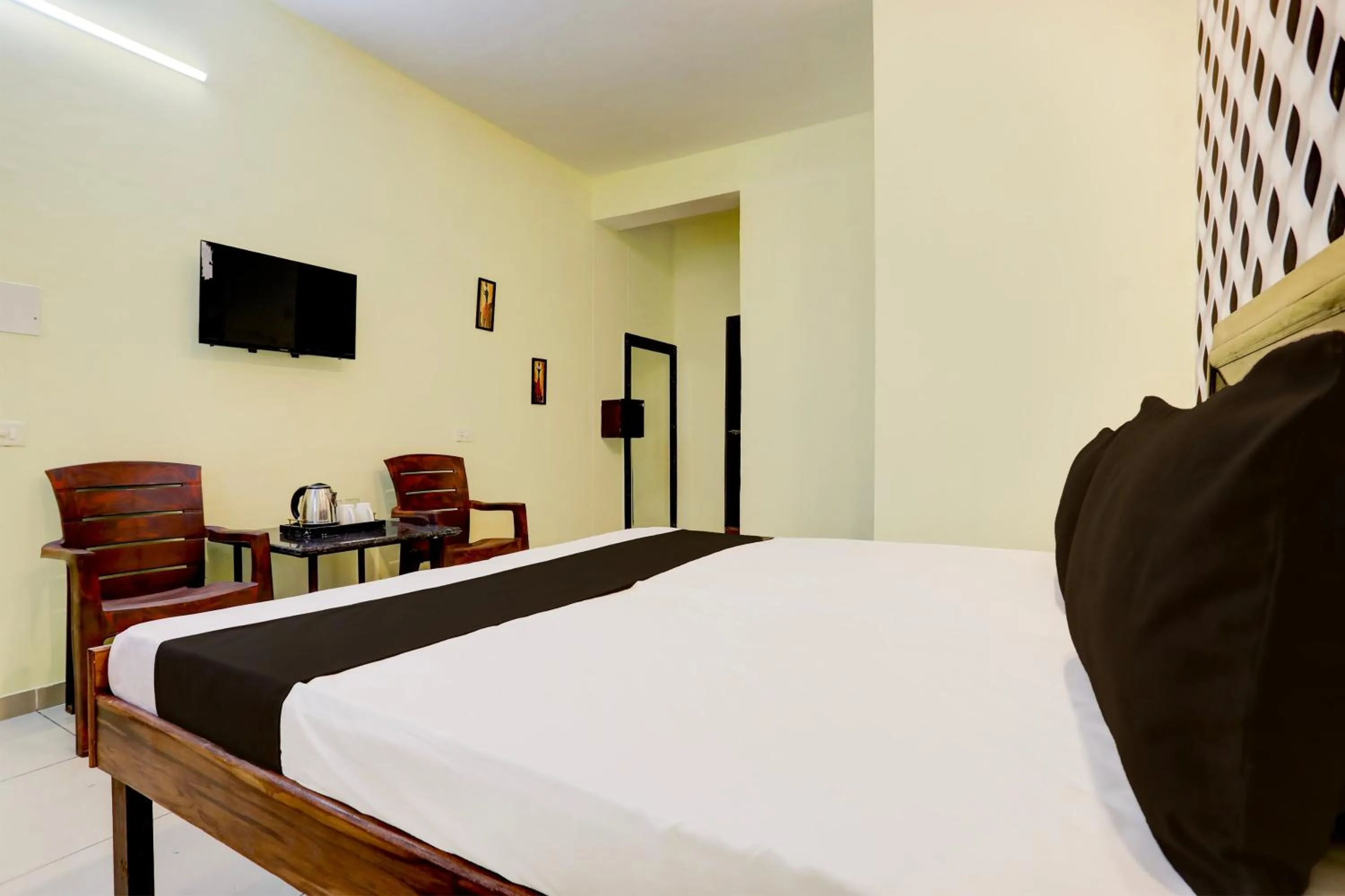 Bedroom in Hotel O HILL VIEW LUXURIOUS ROOMS