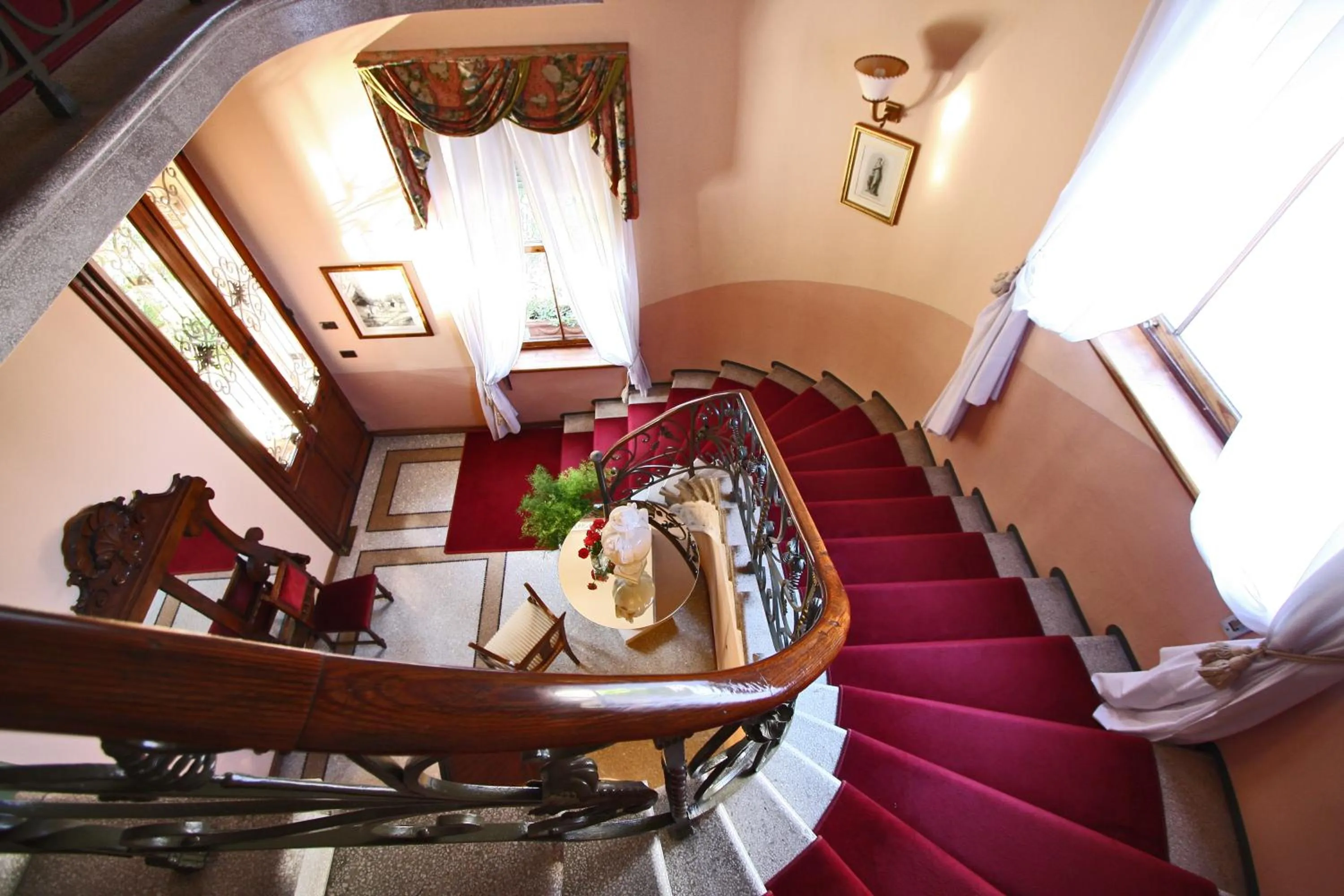 Lobby or reception in Villa Abbazia Relais & Chateaux