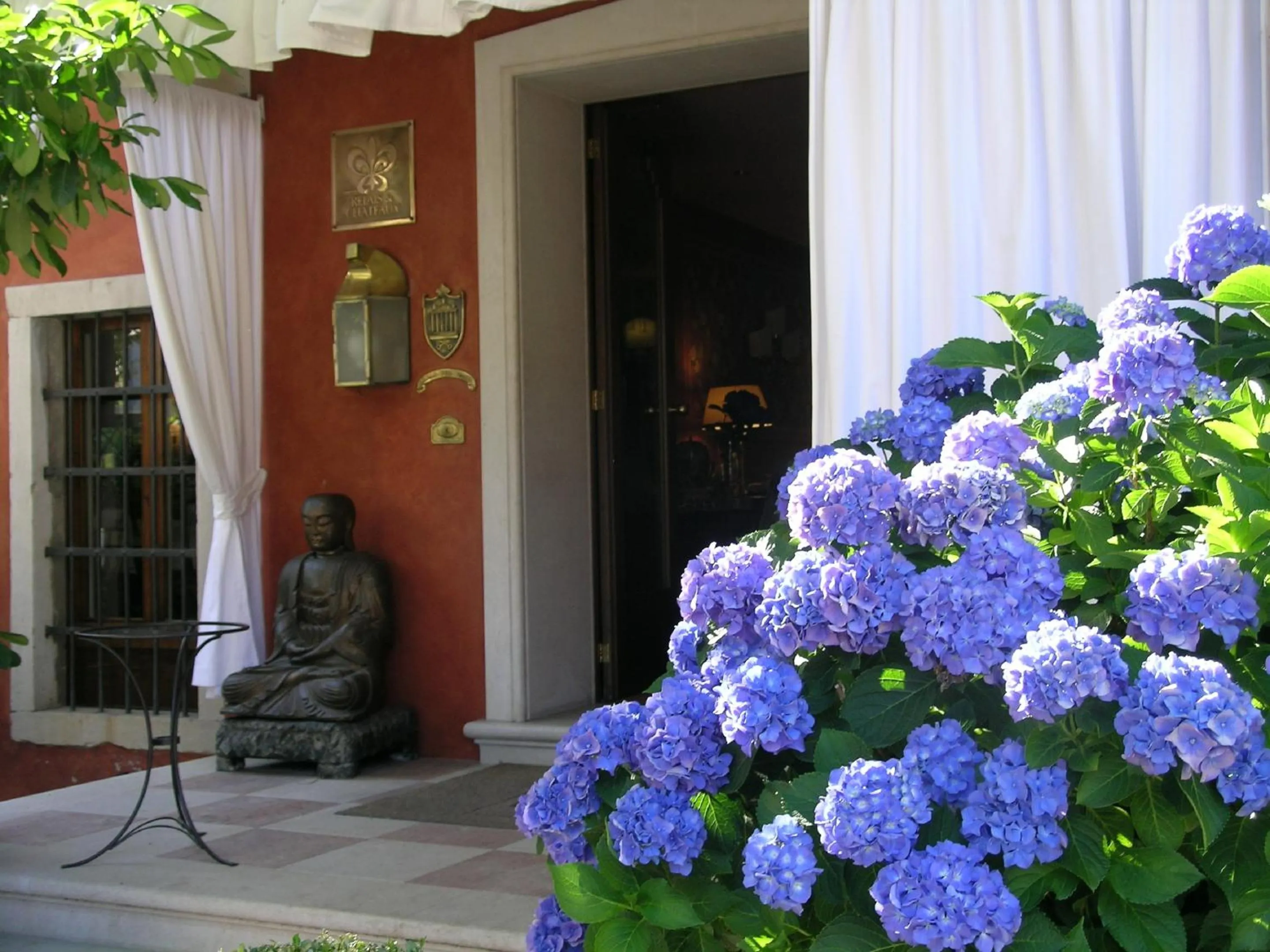 Facade/entrance in Villa Abbazia Relais & Chateaux