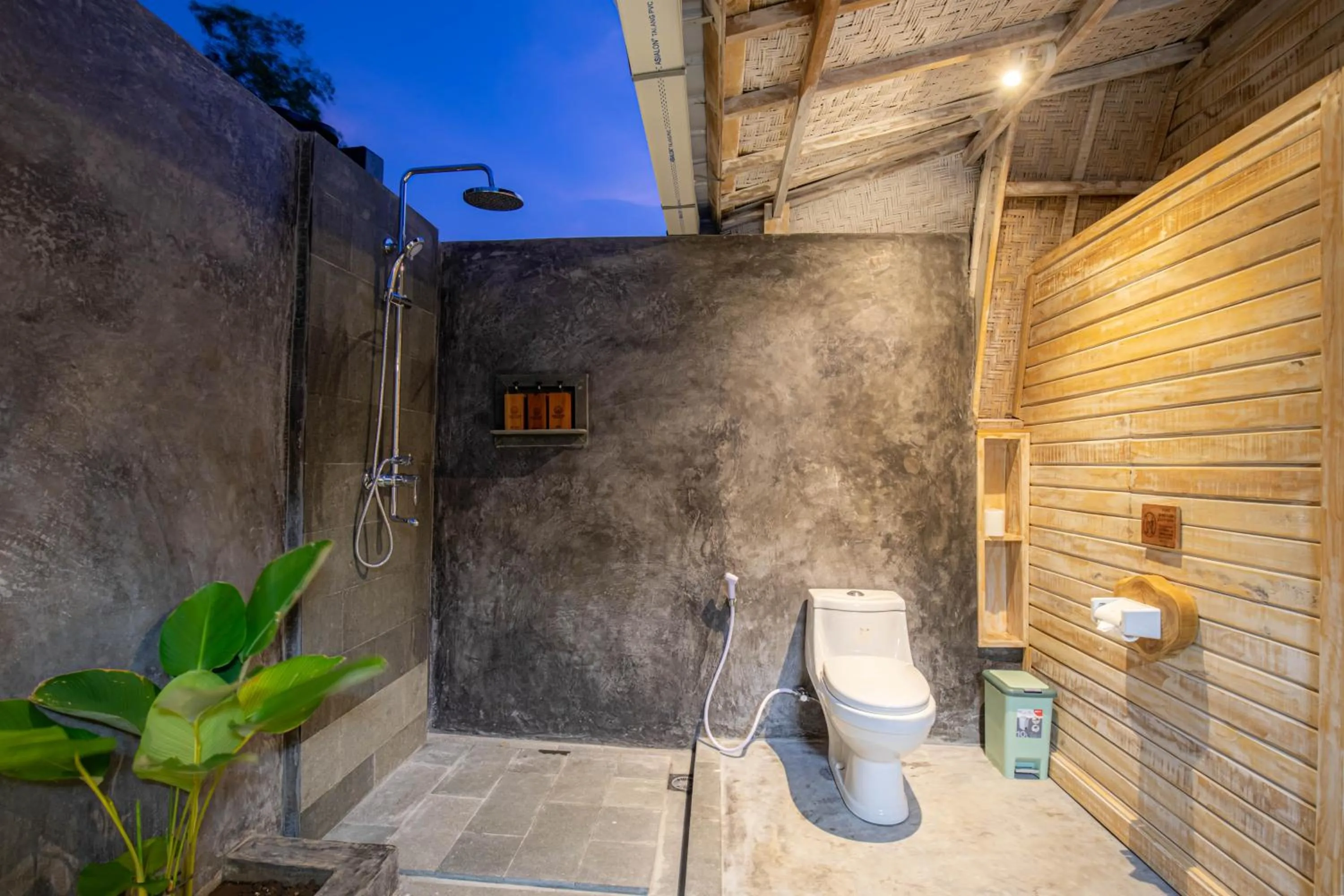 Bathroom in Wijaya Cottage Nusa Penida