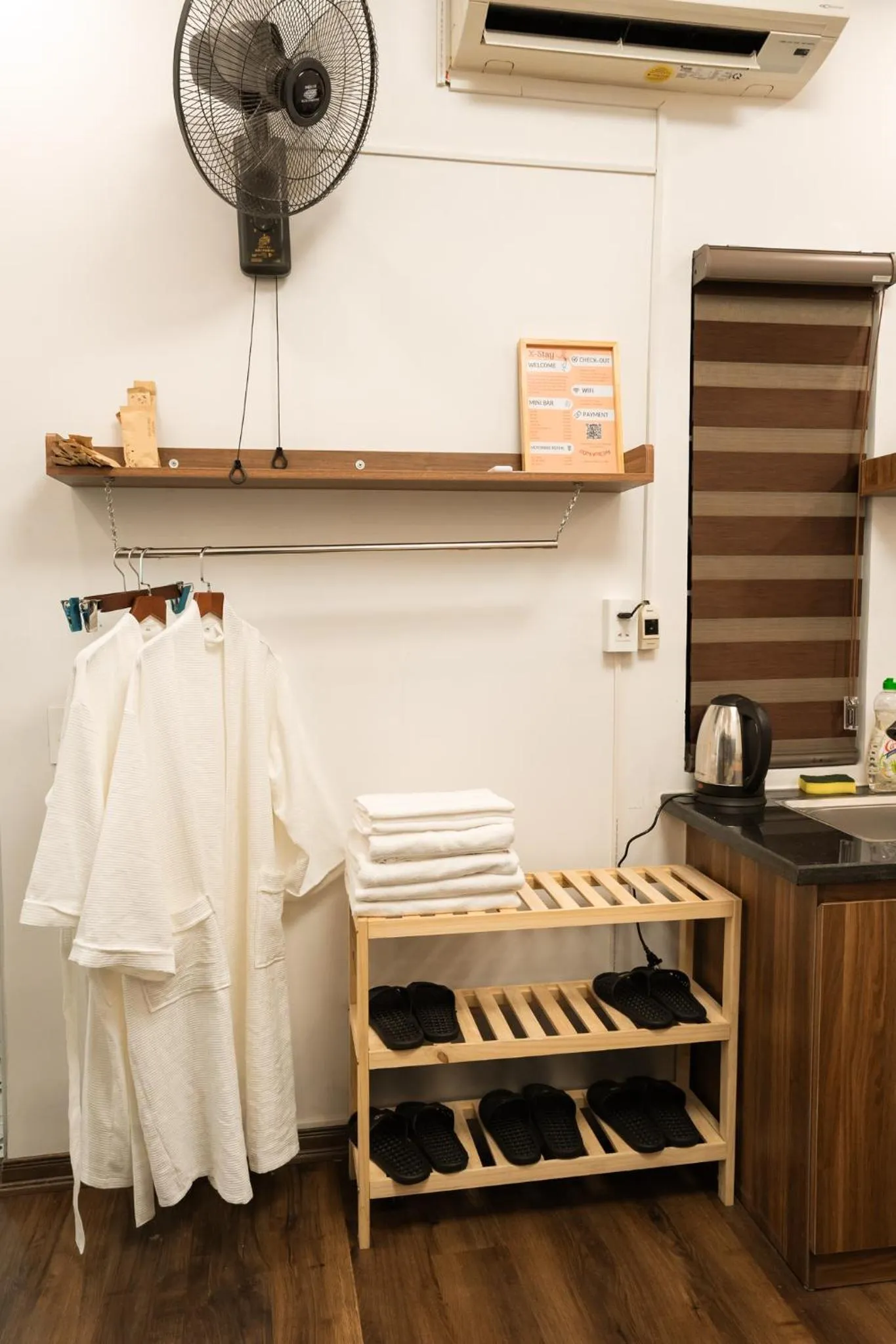 Coffee/tea facilities in X-Stay Thư Trung