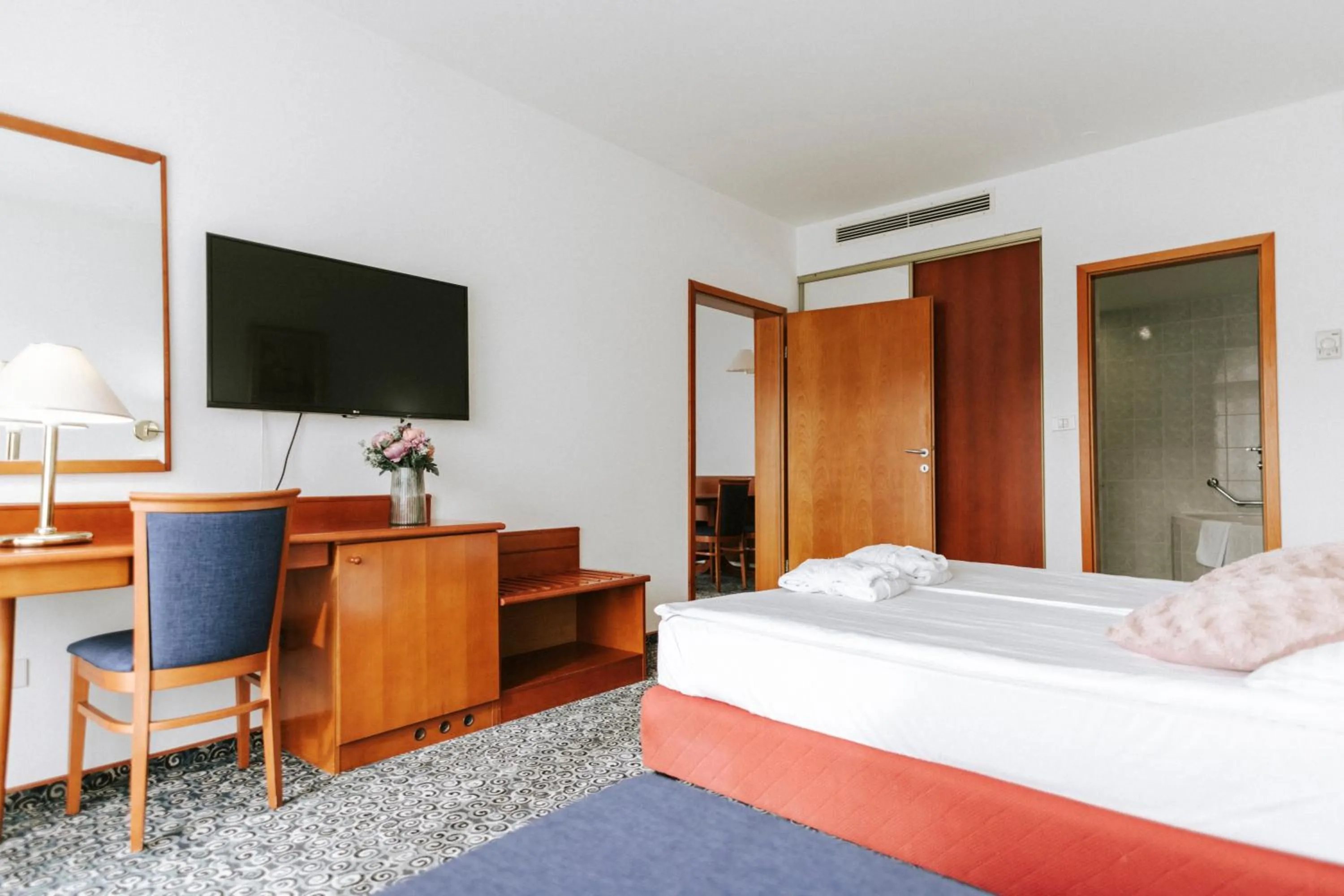 Property building, Bed in Hotel Toplice - Terme Čatež